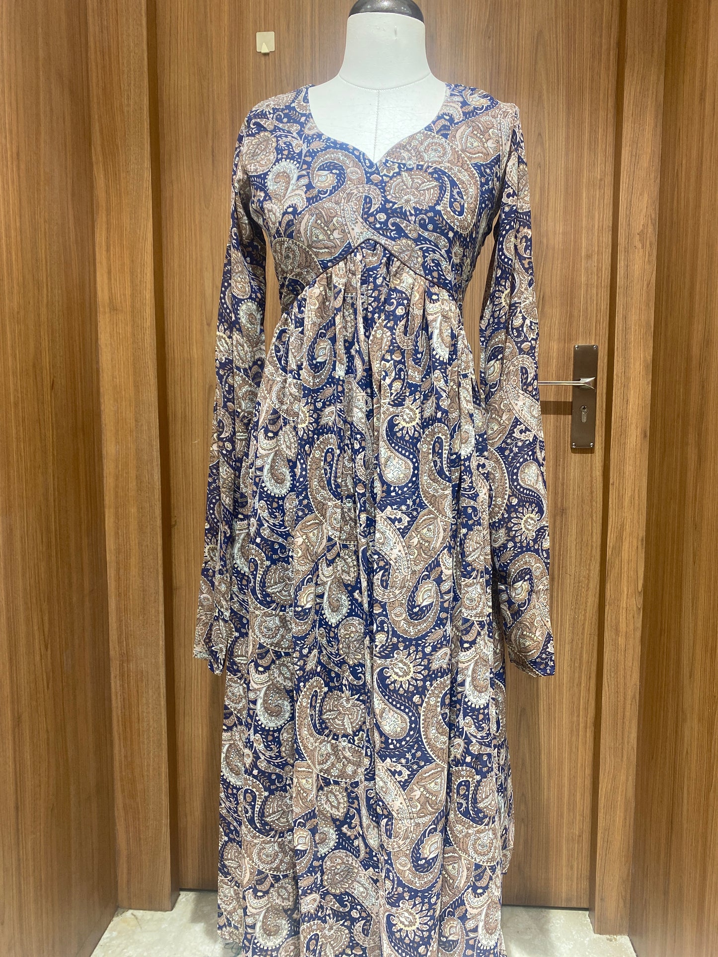 OFFER SALES TOPS COLLECTIONS - IHA 26995