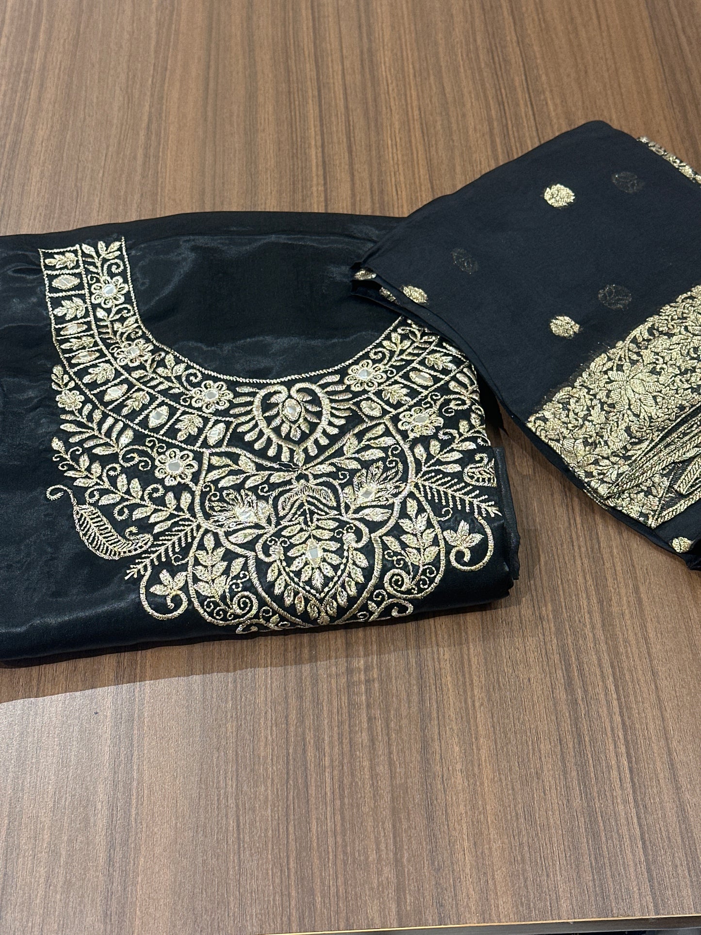 OFFER SALES UNSTITCHED SALWAR SUITS -  IHA 33809