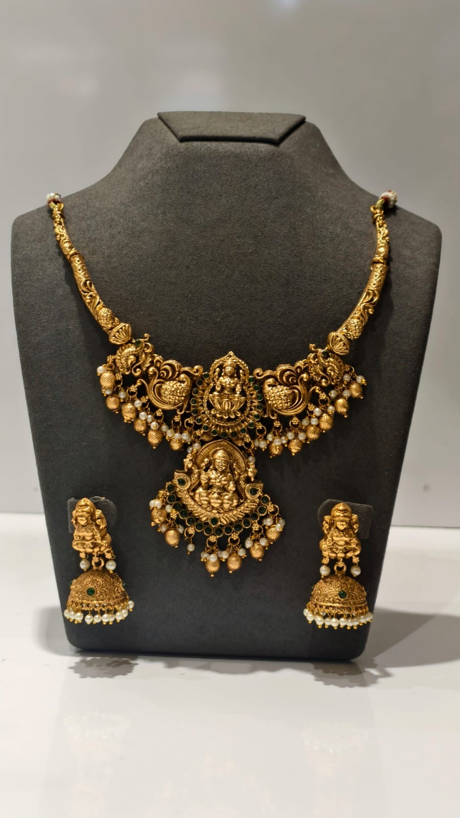DESIGNER NECKLACE SETS - IHA 35831