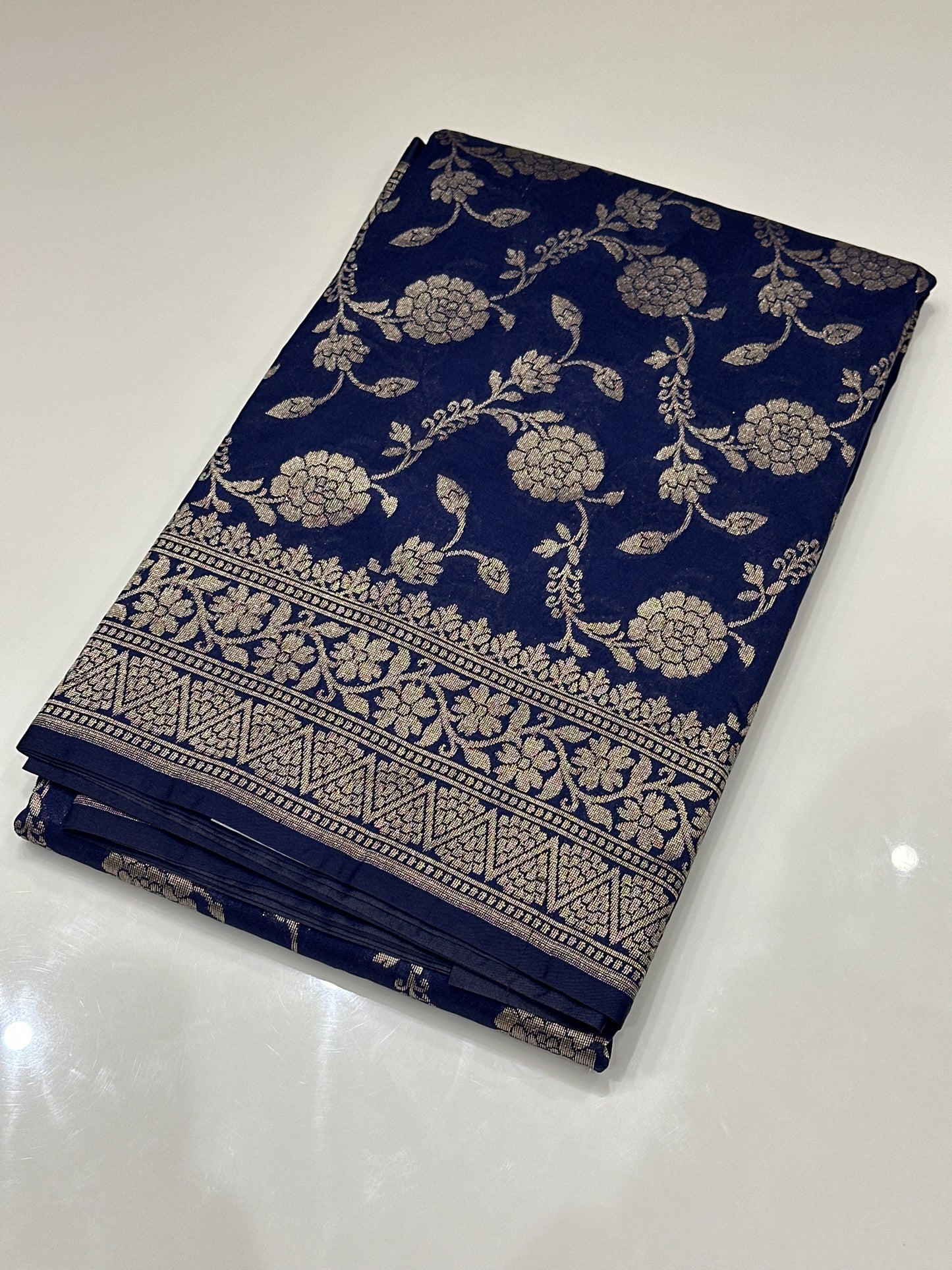OFFER SALES SAREES - IHA 27137