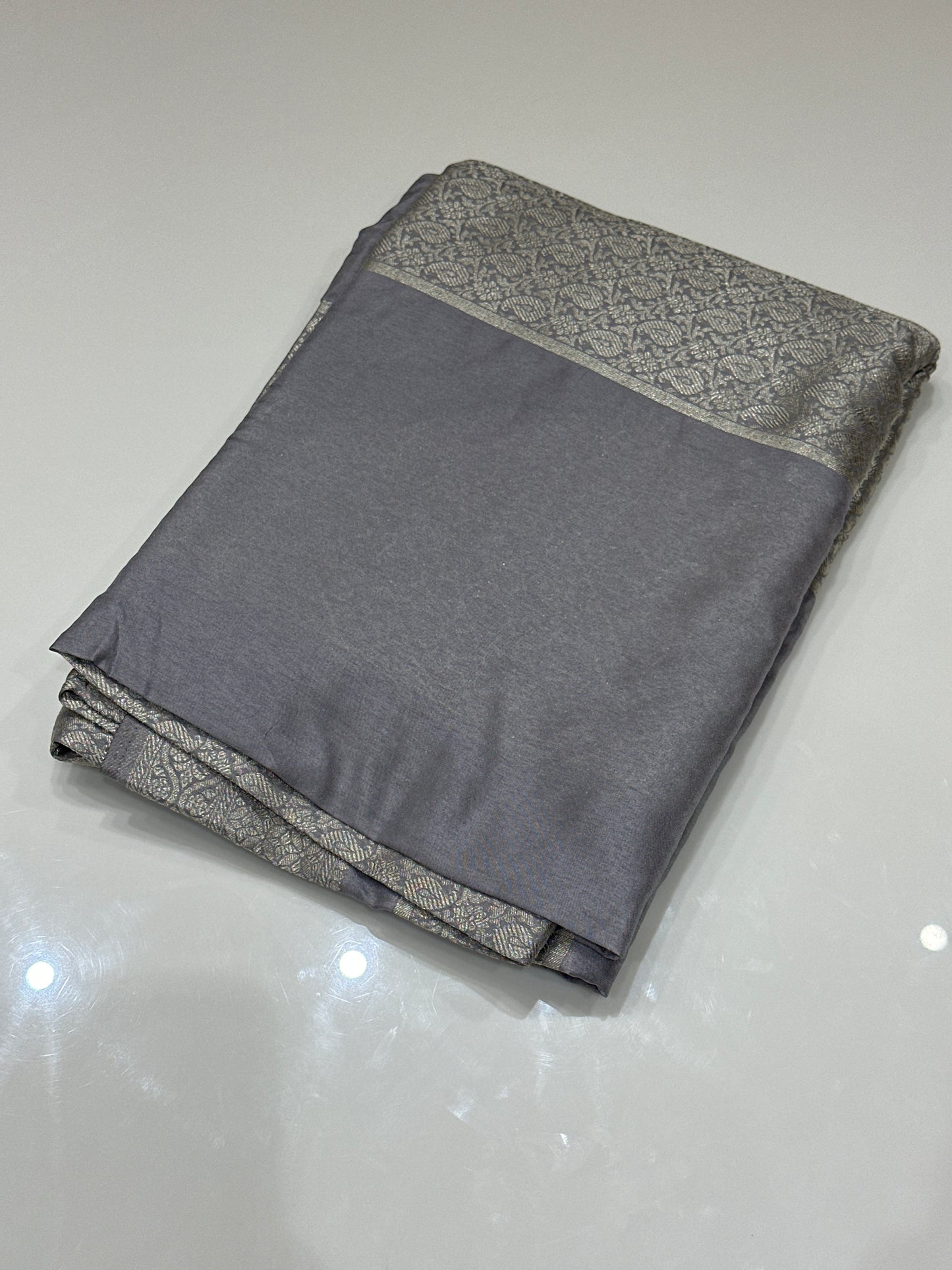 OFFER SALES SAREES - IHA 27137