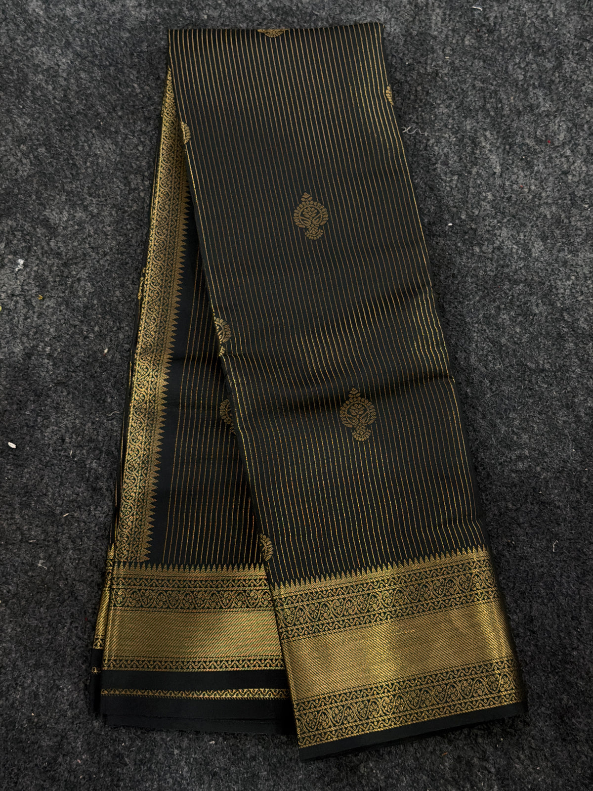 OFFER SALES SAREE -  IHA 35807