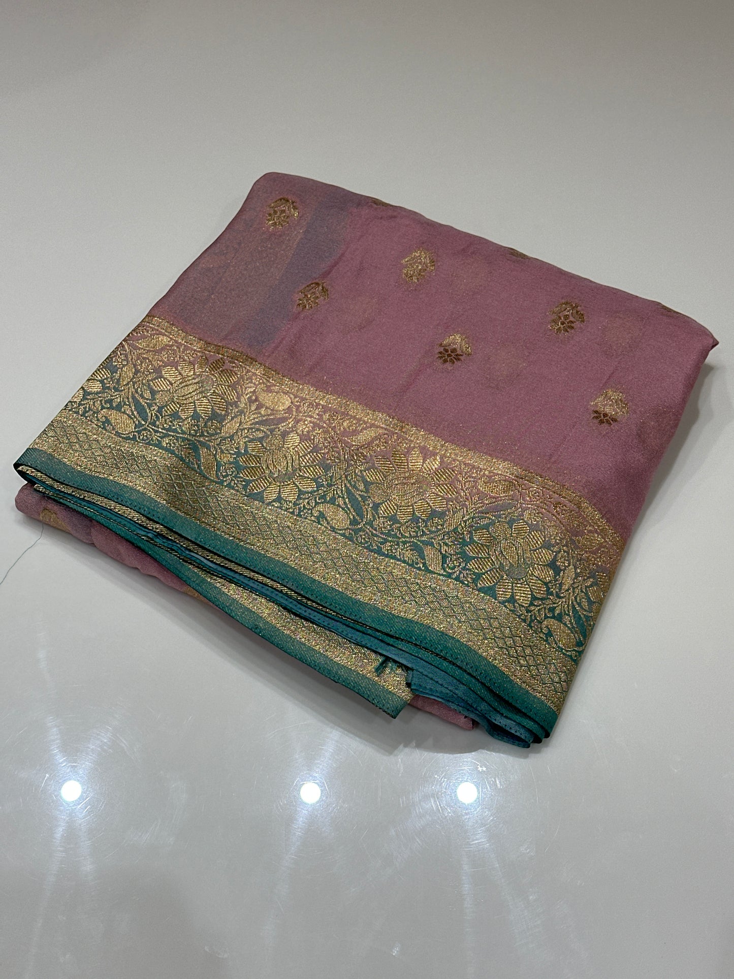 OFFER SALES SAREES - IHA 27131