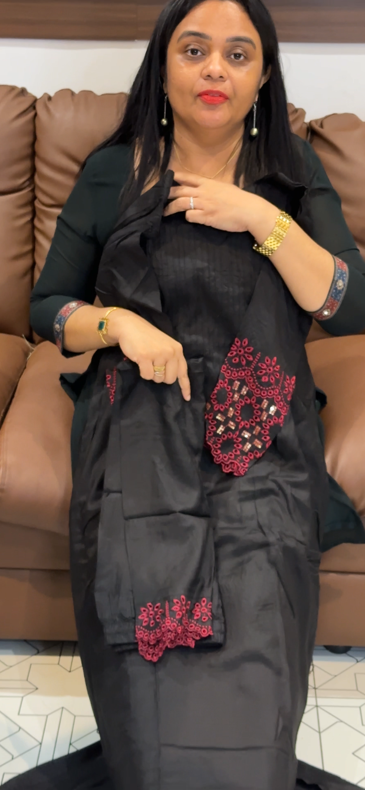 OFFER SALES READY TO WEAR SETS - IHA 35748
