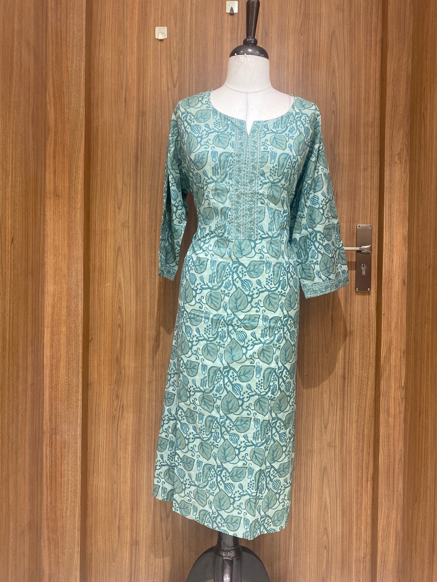 OFFER SALES TOPS COLLECTIONS - IHA 26995