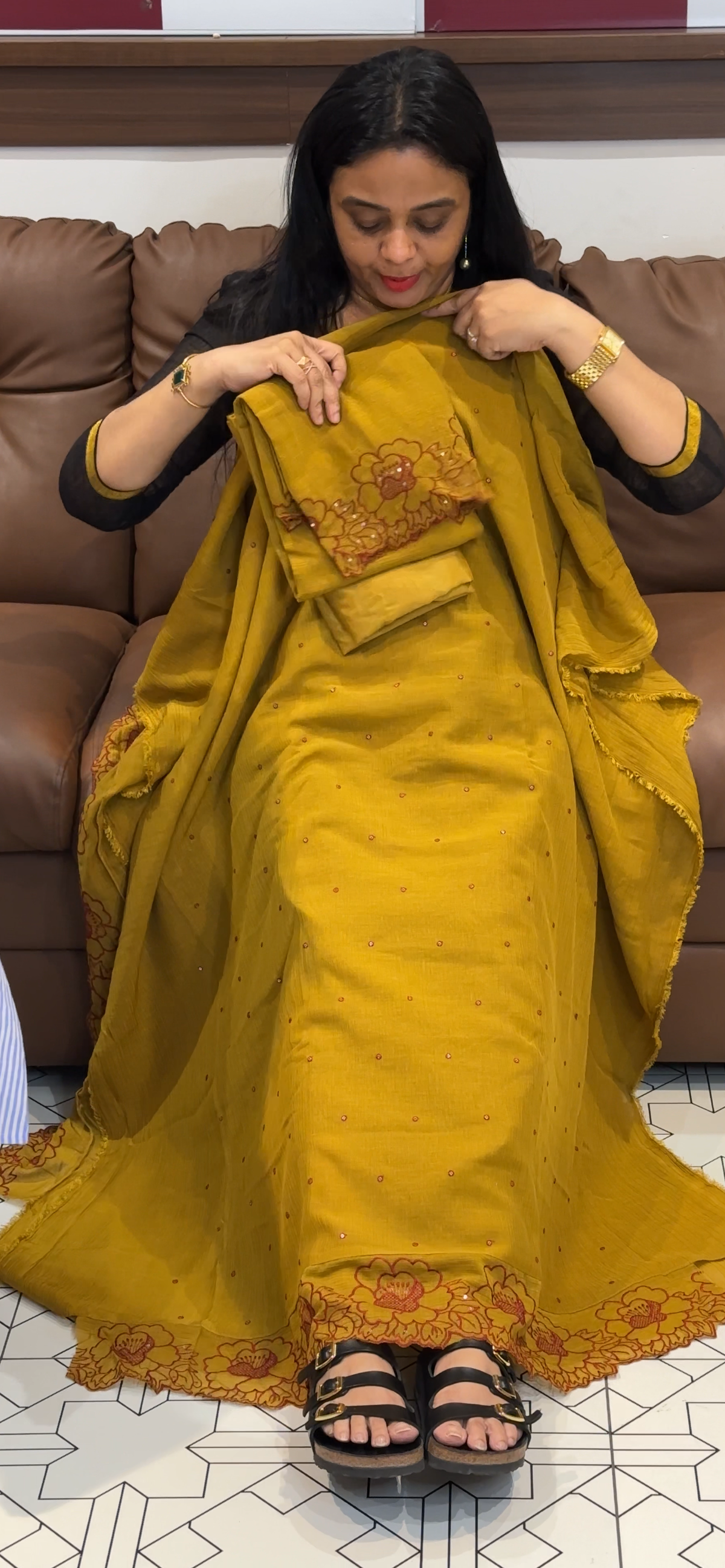 OFFER SALES UNSTITCHED SALWAR SUITS -  IHA 35488