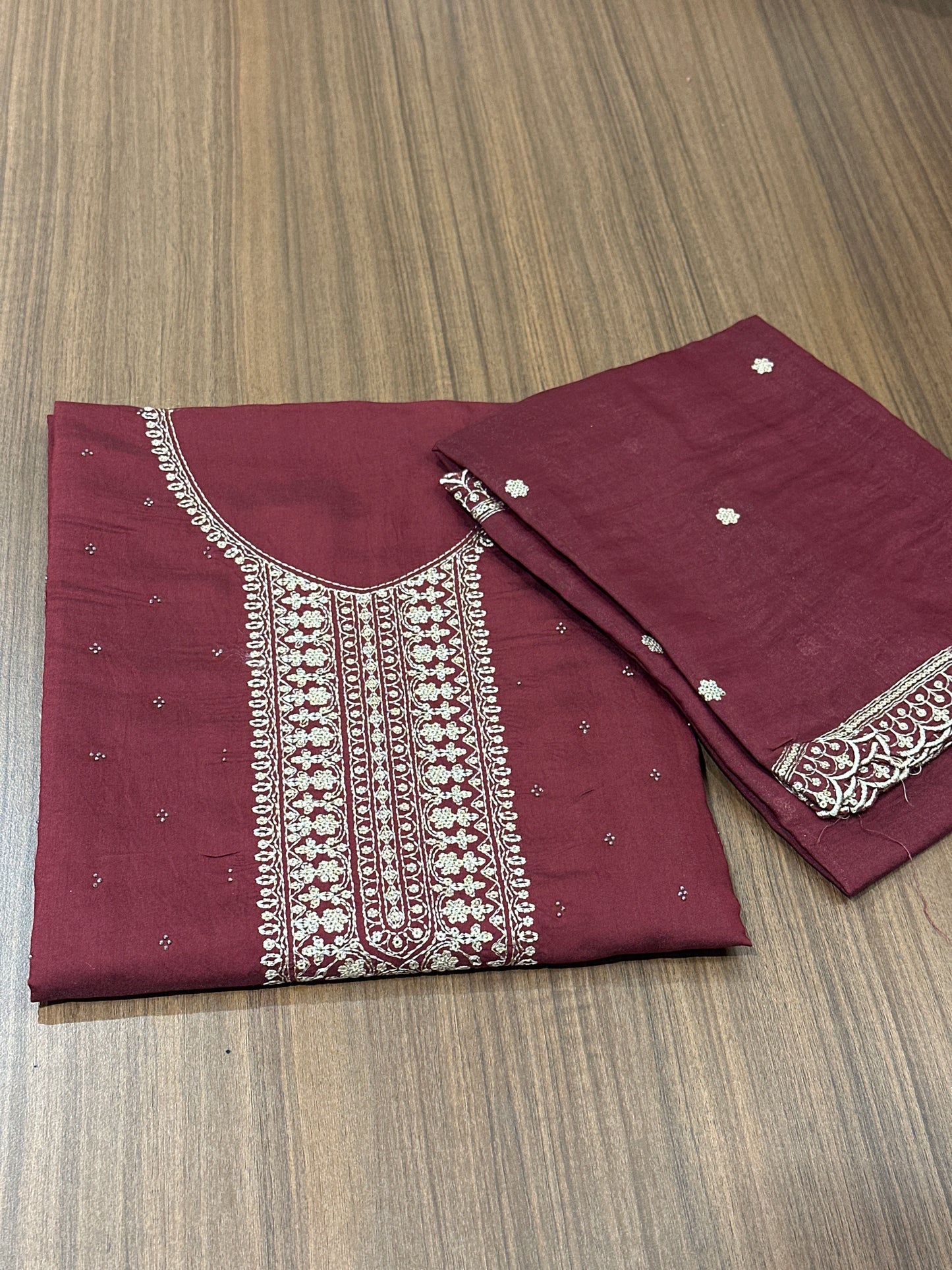 OFFER SALES UNSTITCHED SALWAR SUITS -  IHA 33853