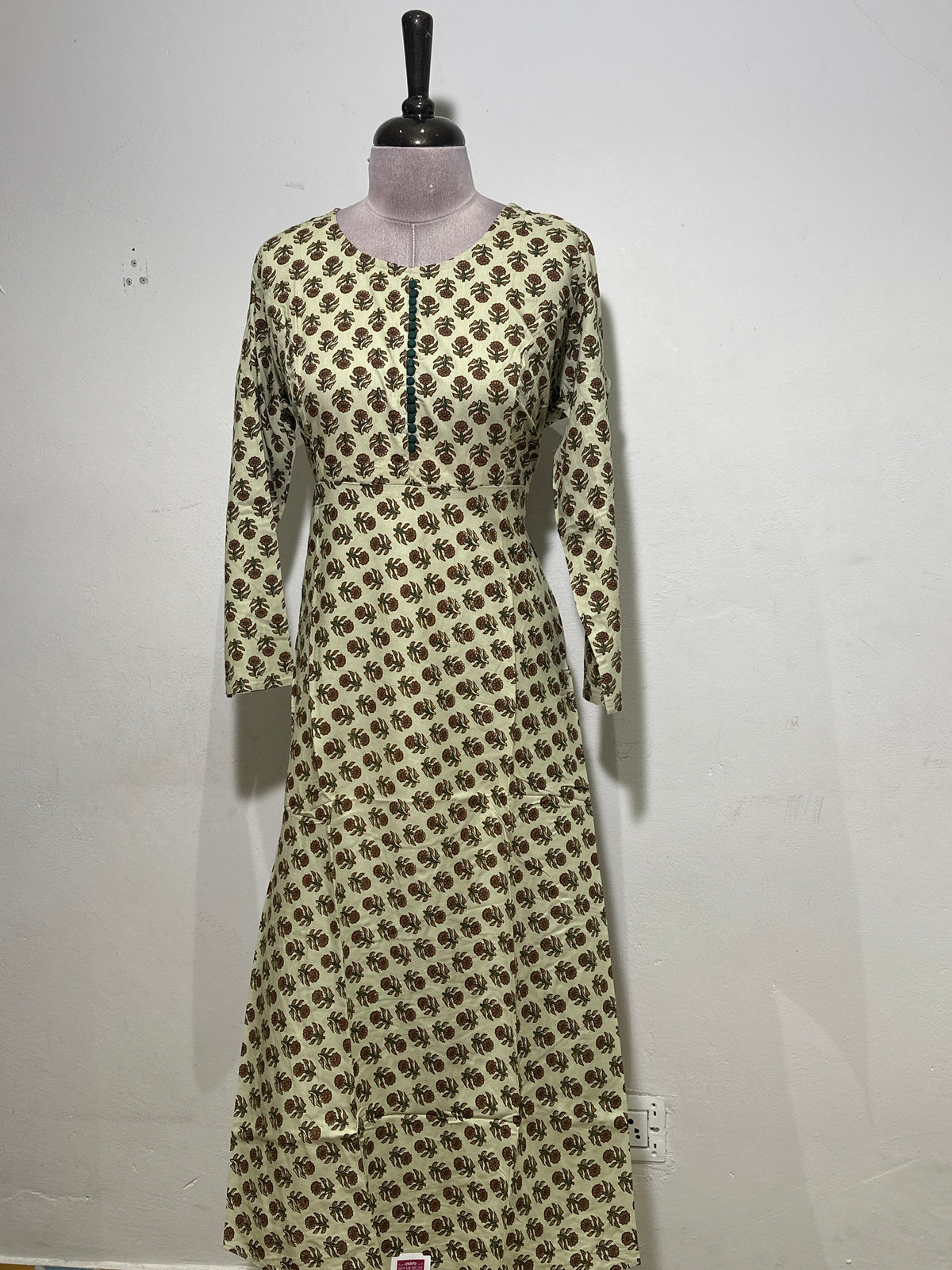 OFFER SALES TOP'S - IHA 35973
