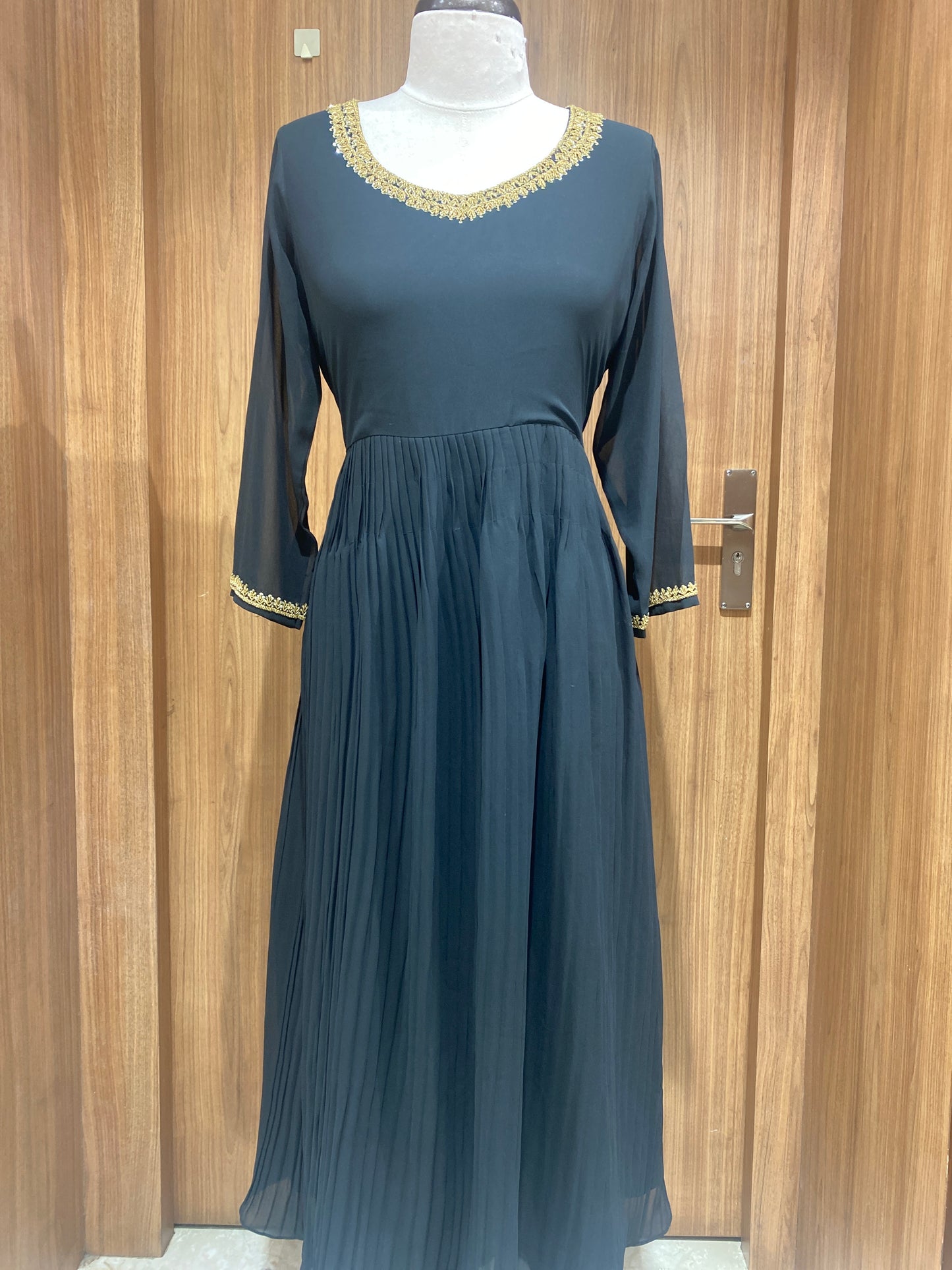 OFFER SALES TOPS COLLECTIONS - IHA 27006