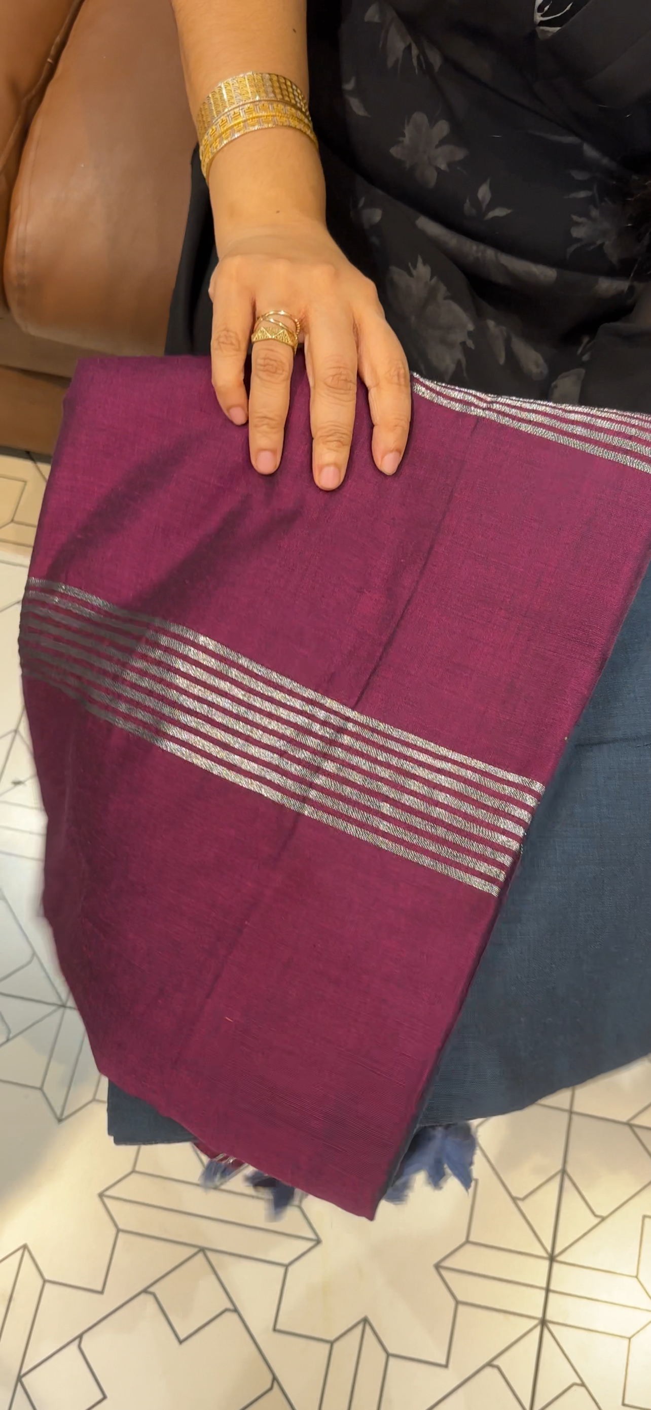 OFFER SALES SAREES - IHA 35059