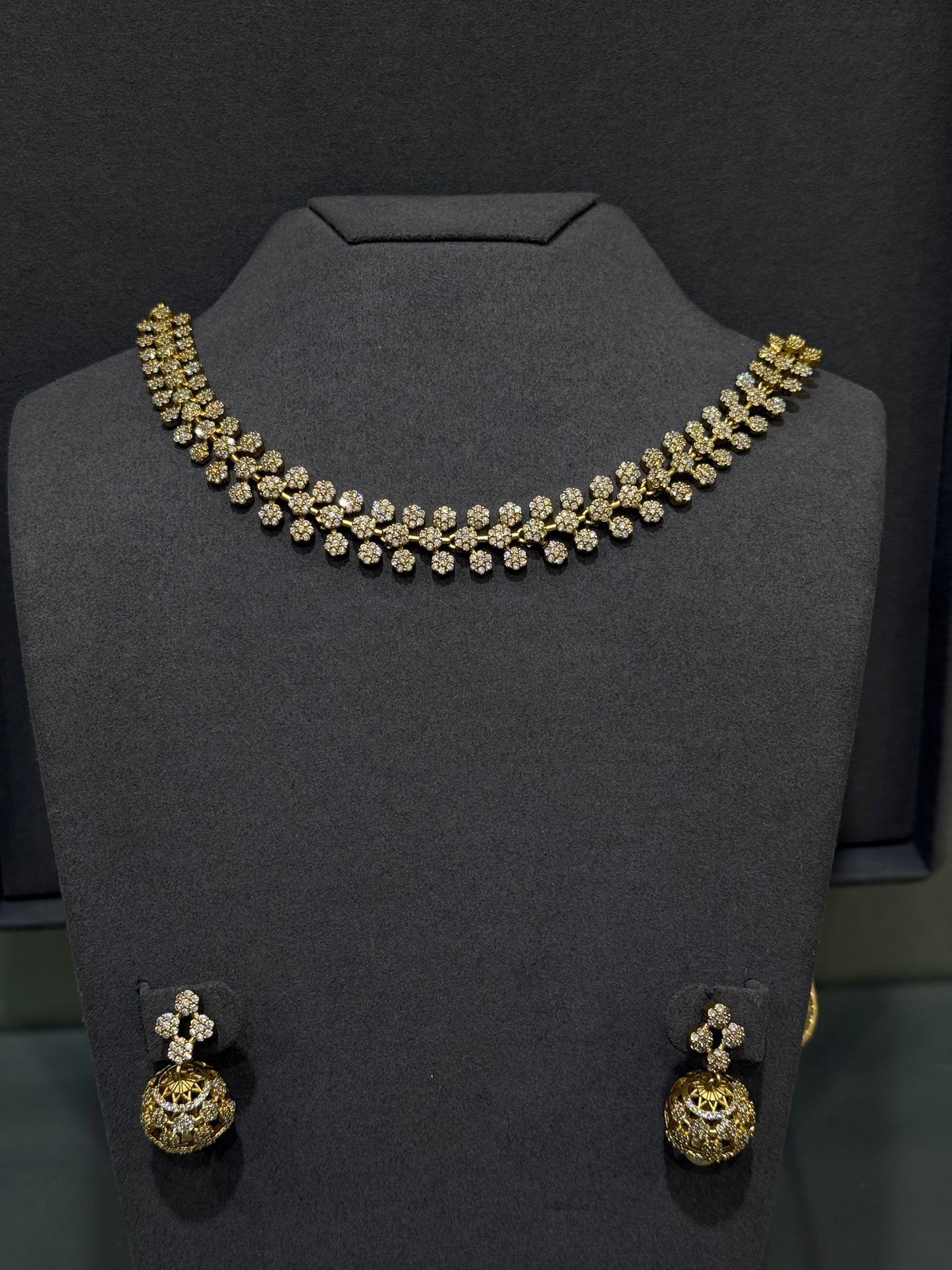 DESIGNER NECKLACE SETS - IHA 26304