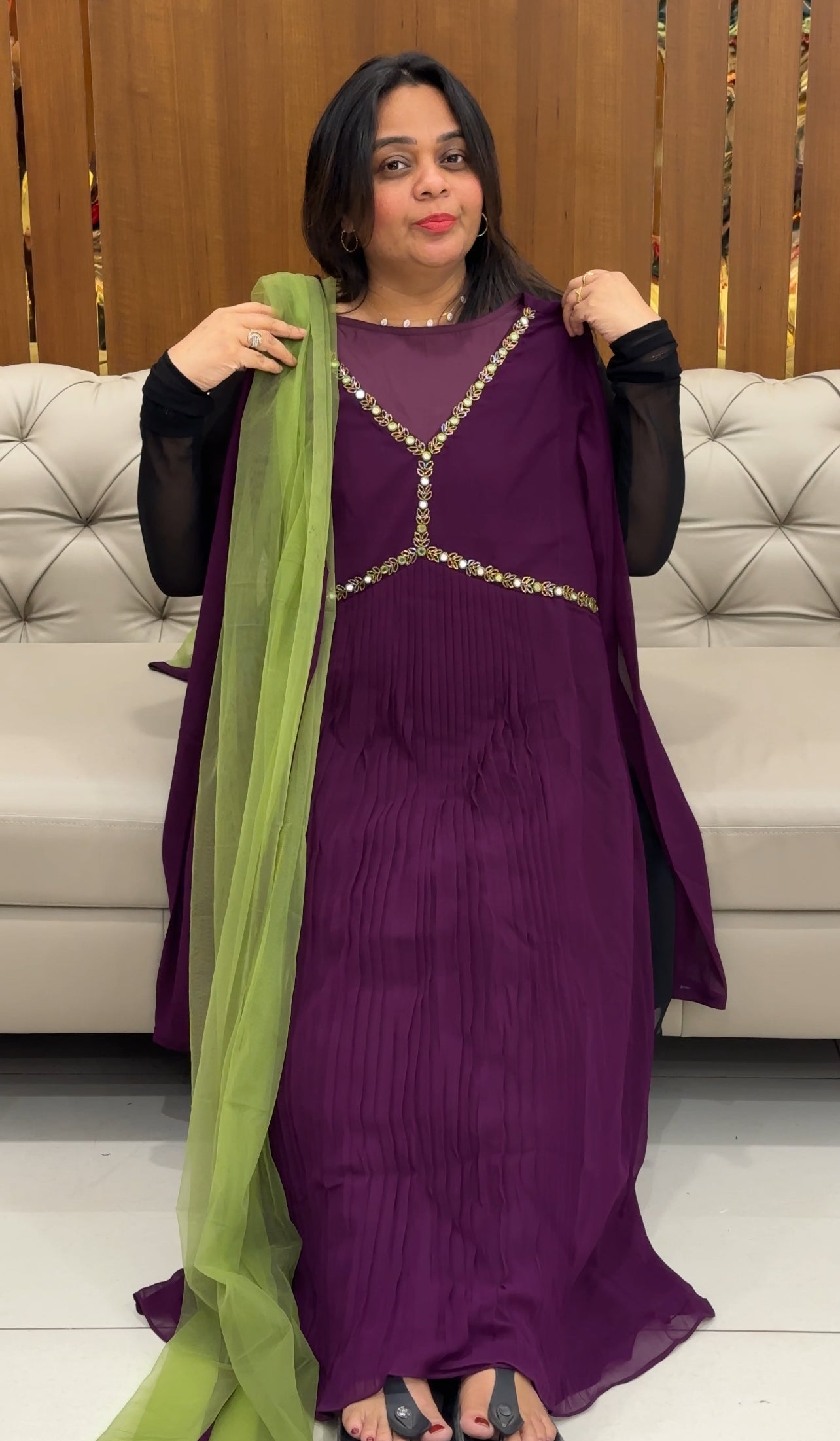 IHA'S IN-HOUSE ALIYA CUT TOP - IHA 28398