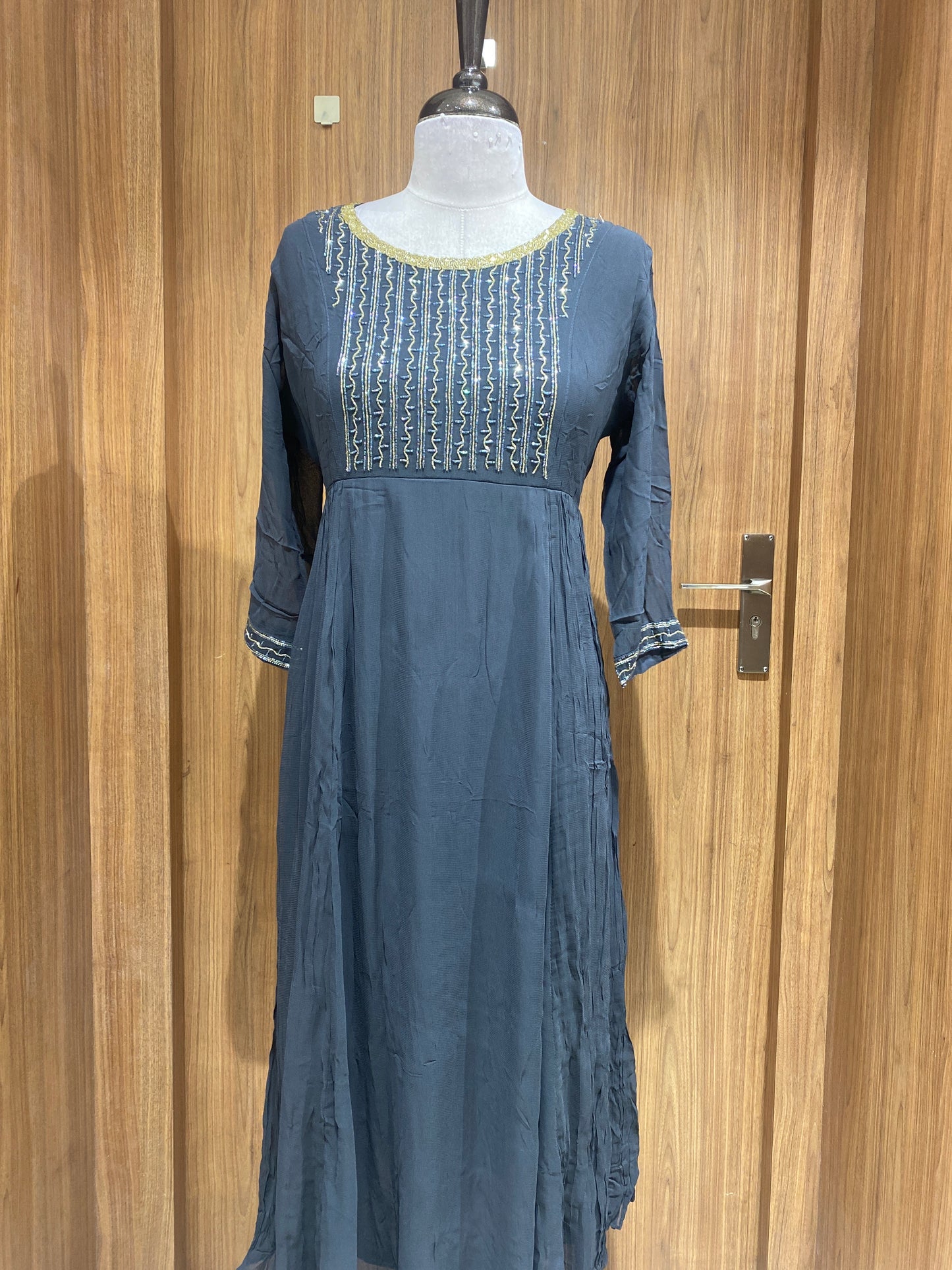 OFFER SALES TOPS COLLECTIONS - IHA 27006