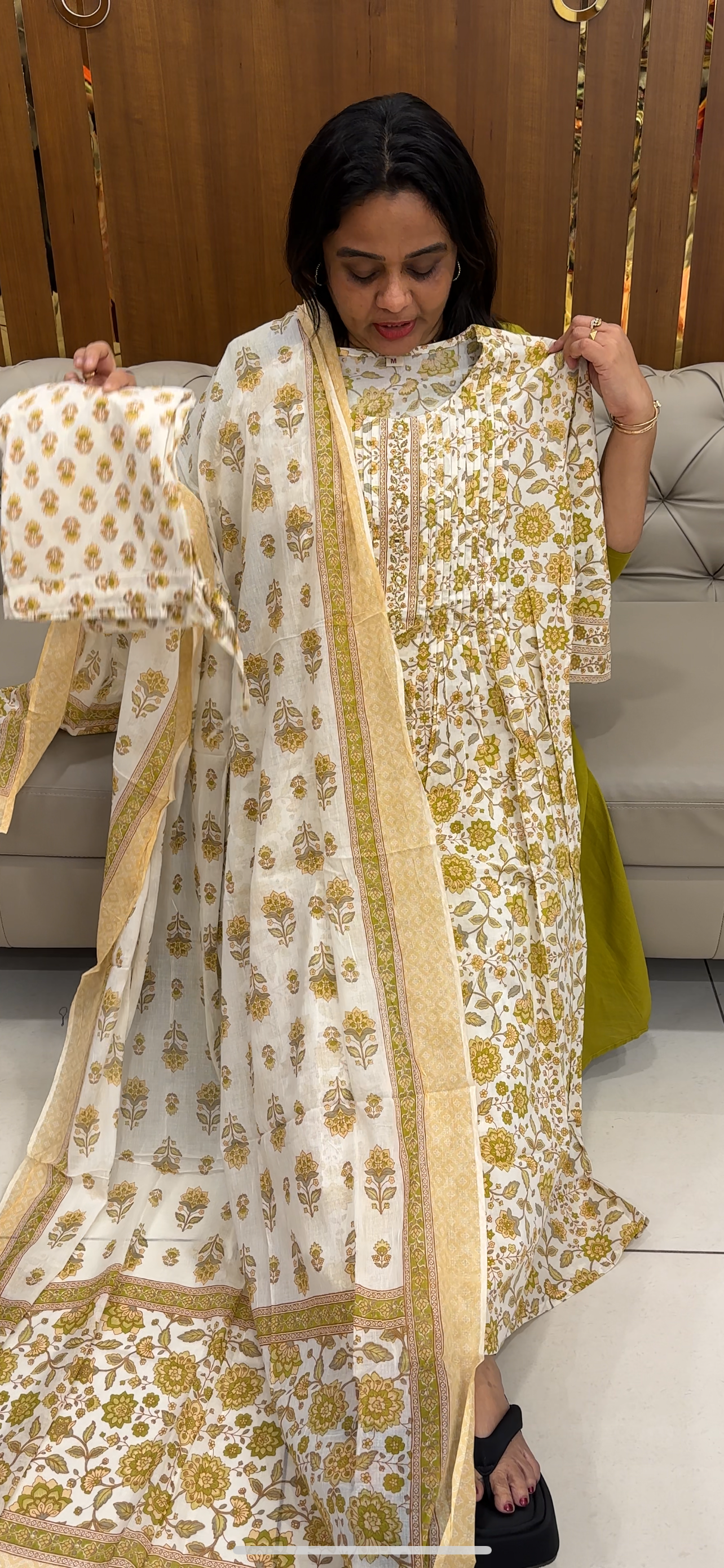 READY TO WAR COLLECTIONS - IHA 28591