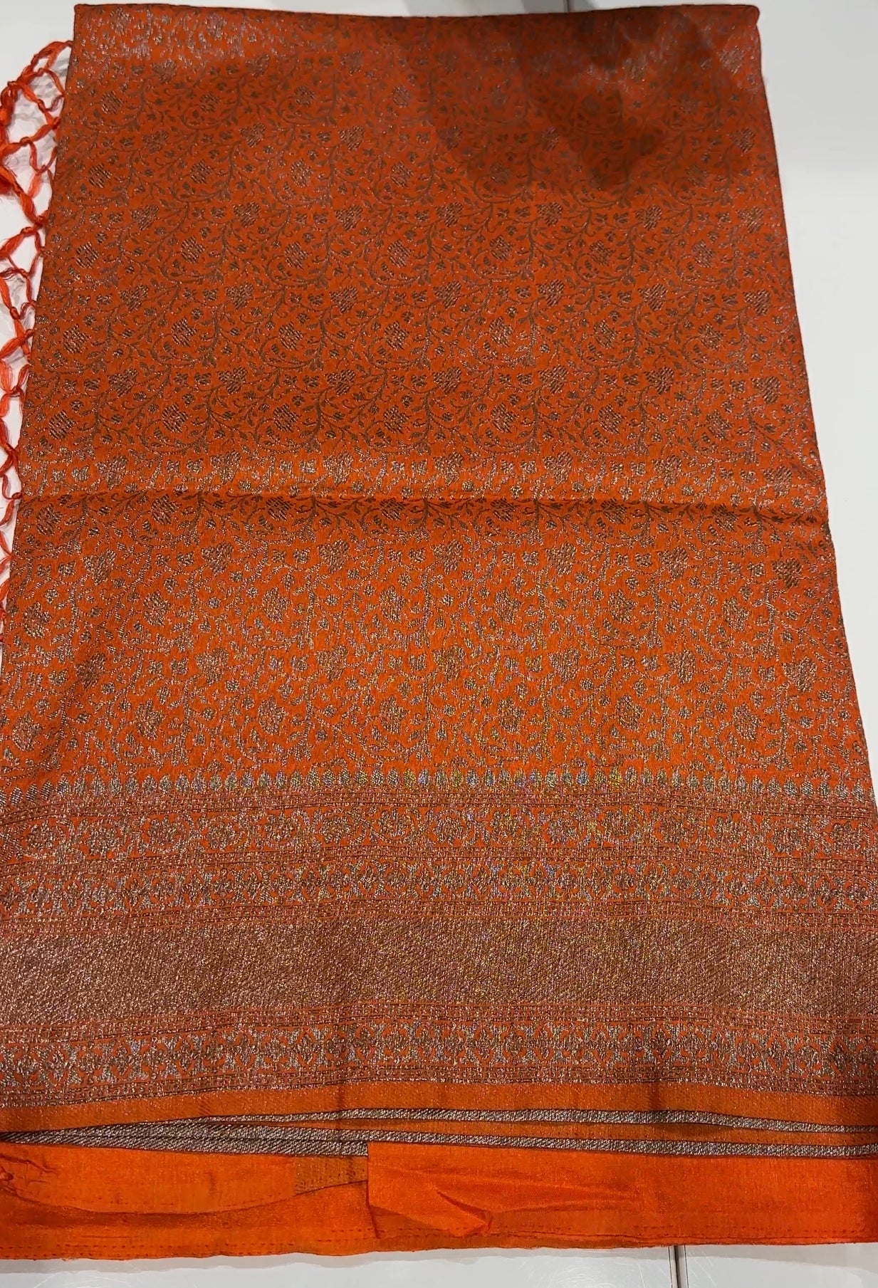 SEMI KATAN SAREE - IHA 19100