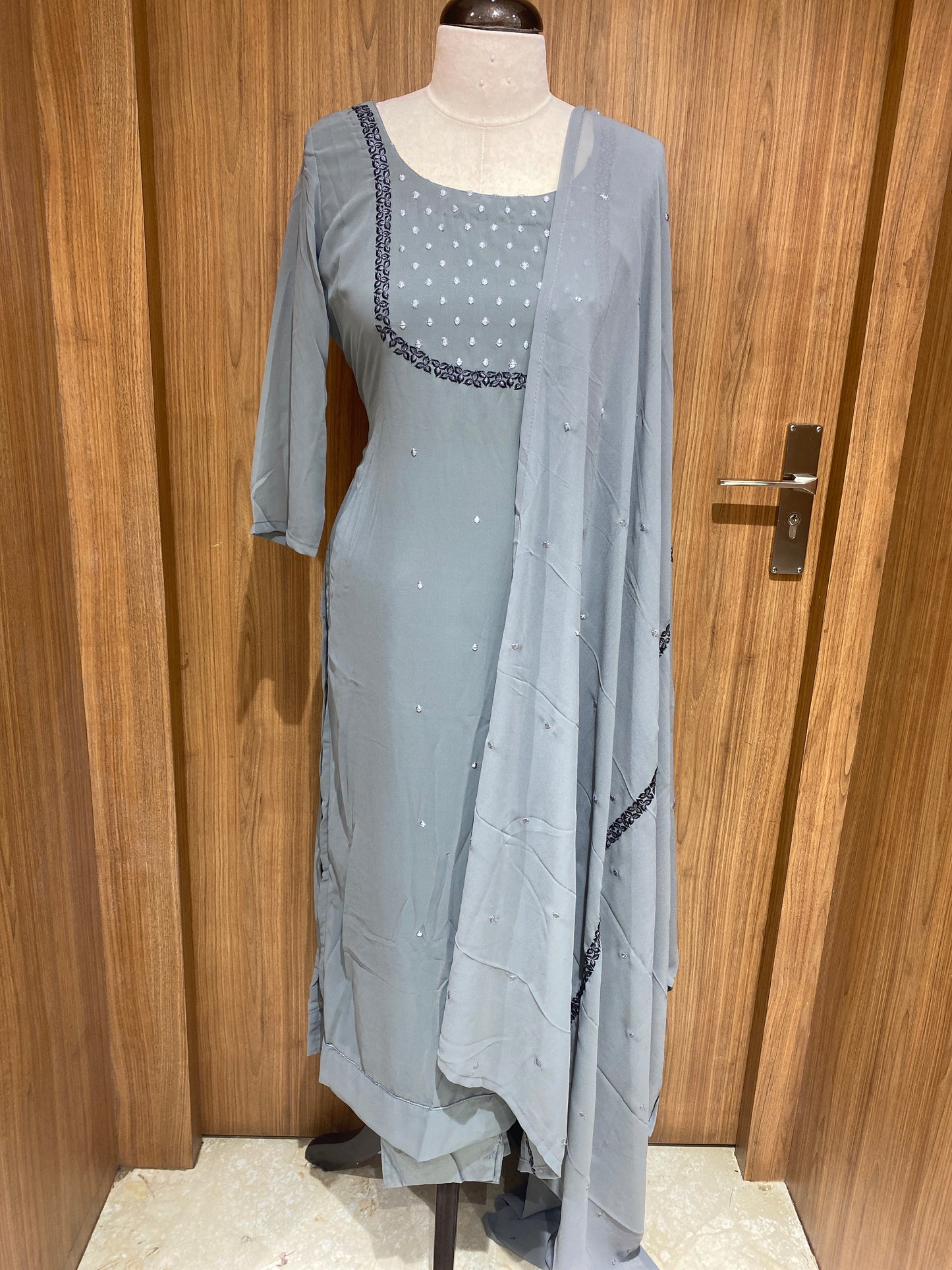 OFFER SALES TOP AND BOTTOM - IHA 27066