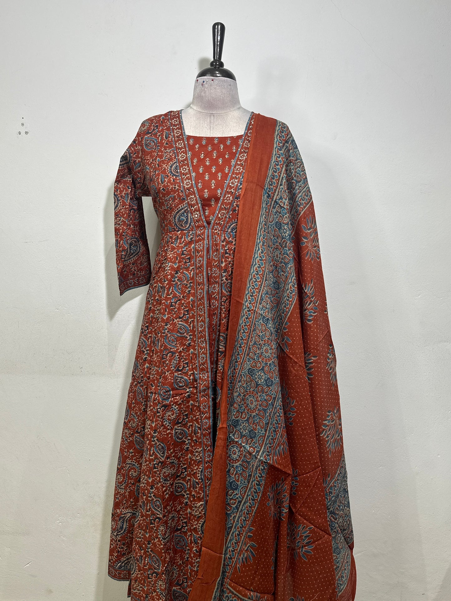 OFFER SALES TOP AND  BOTTOM  -  IHA 34370