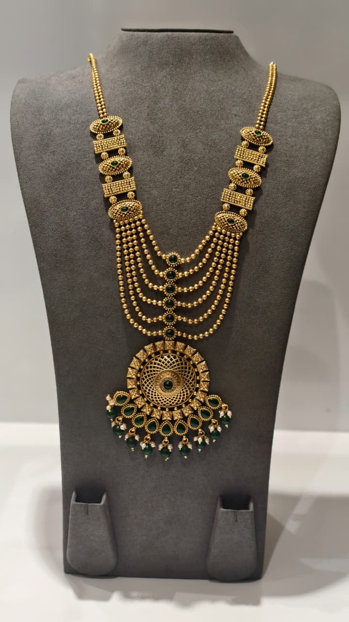 DESIGNER NECKLACE SETS - IHA 35831