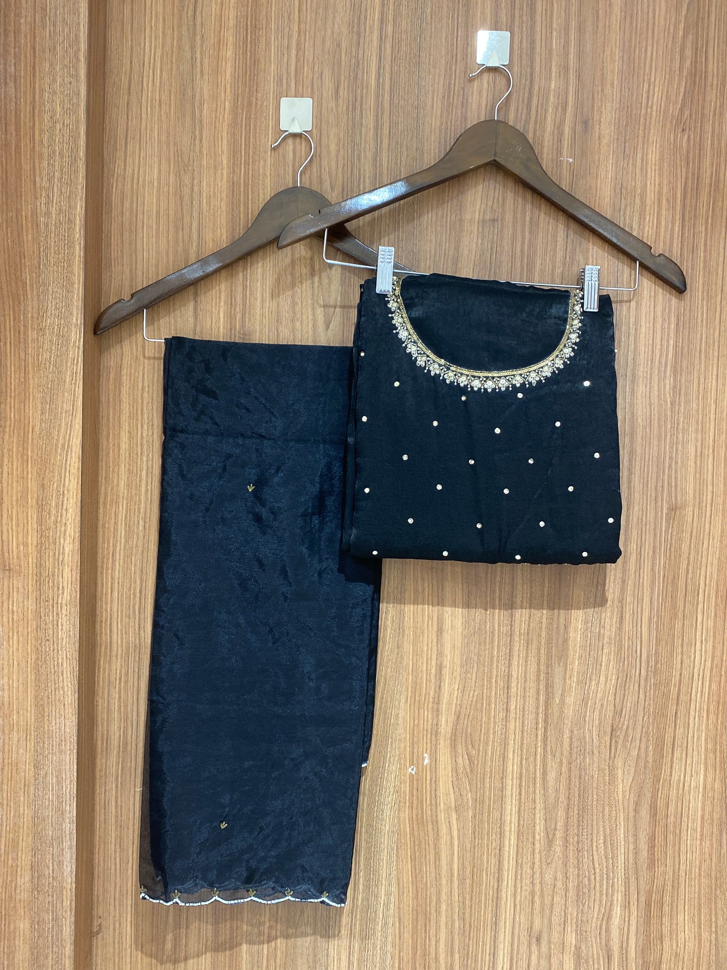 OFFER SALES UNSTITCHED SALWAR SUITS - IHA 26879