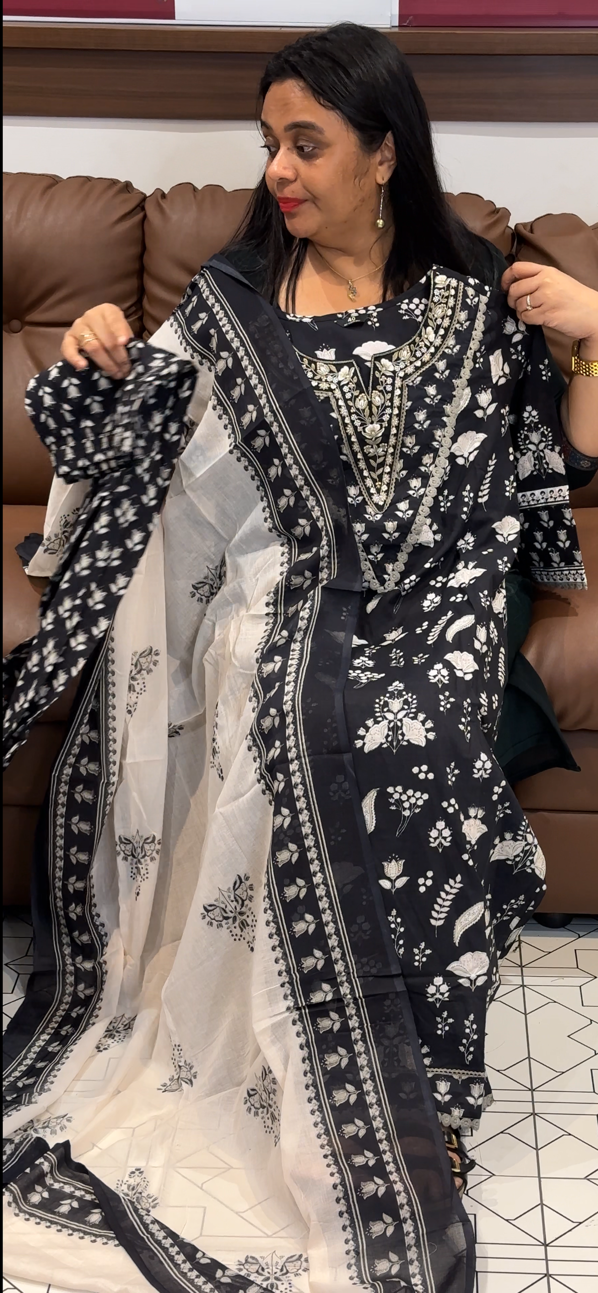 OFFER SALES READY TO WEAR SETS - IHA 35748