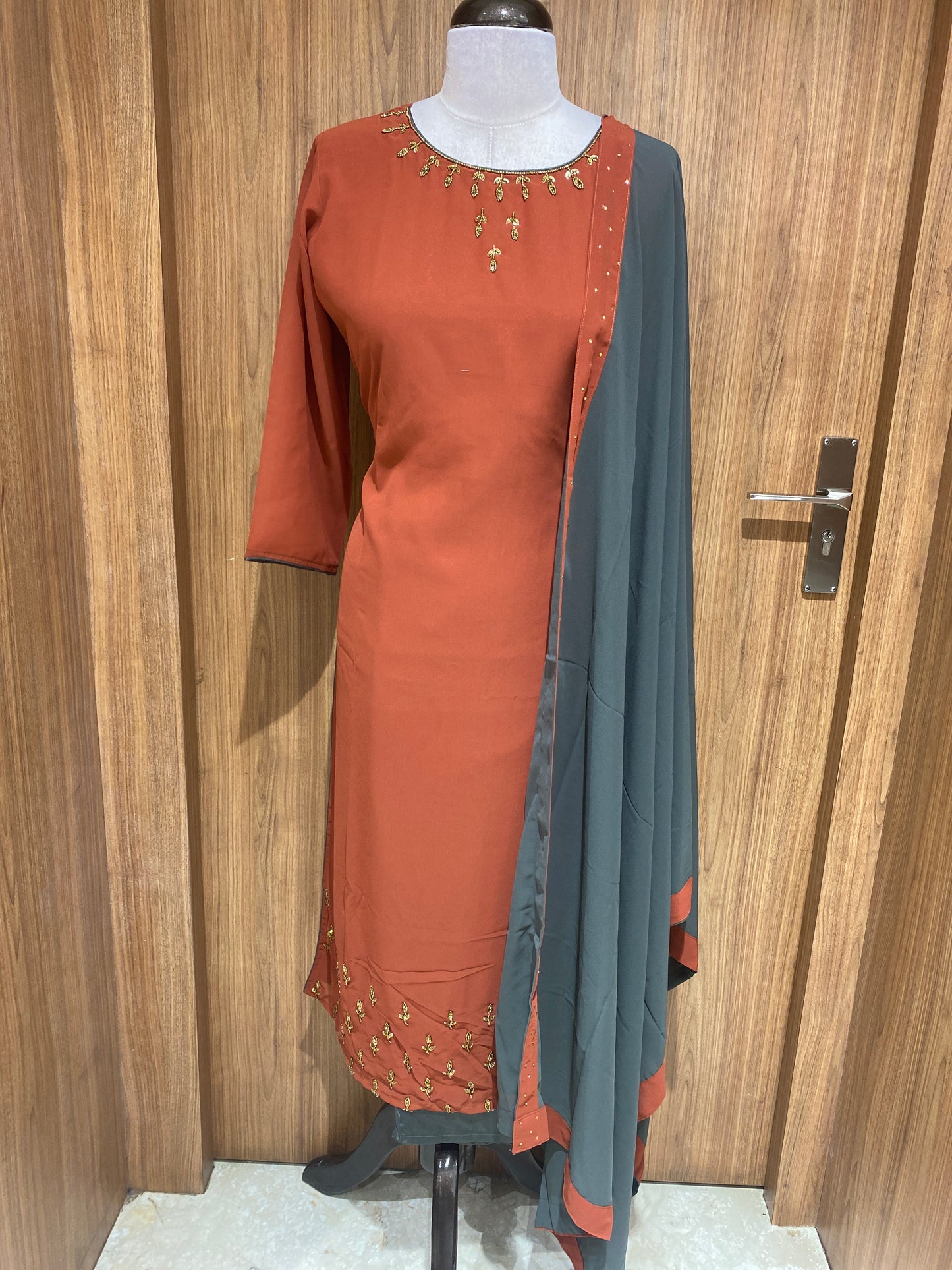OFFER SALES TOP AND BOTTOM - IHA 27066