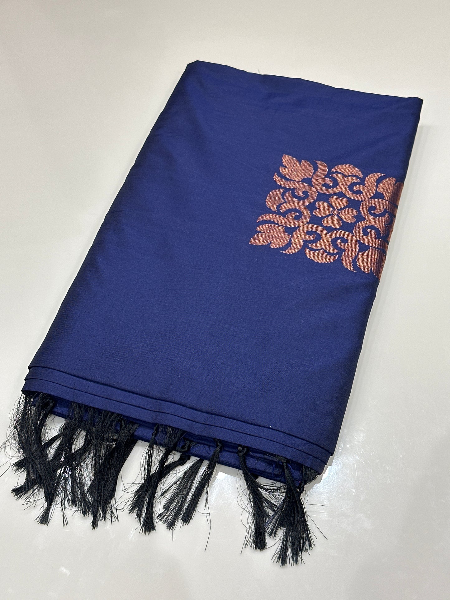 OFFER SALES SAREES - IHA 27171
