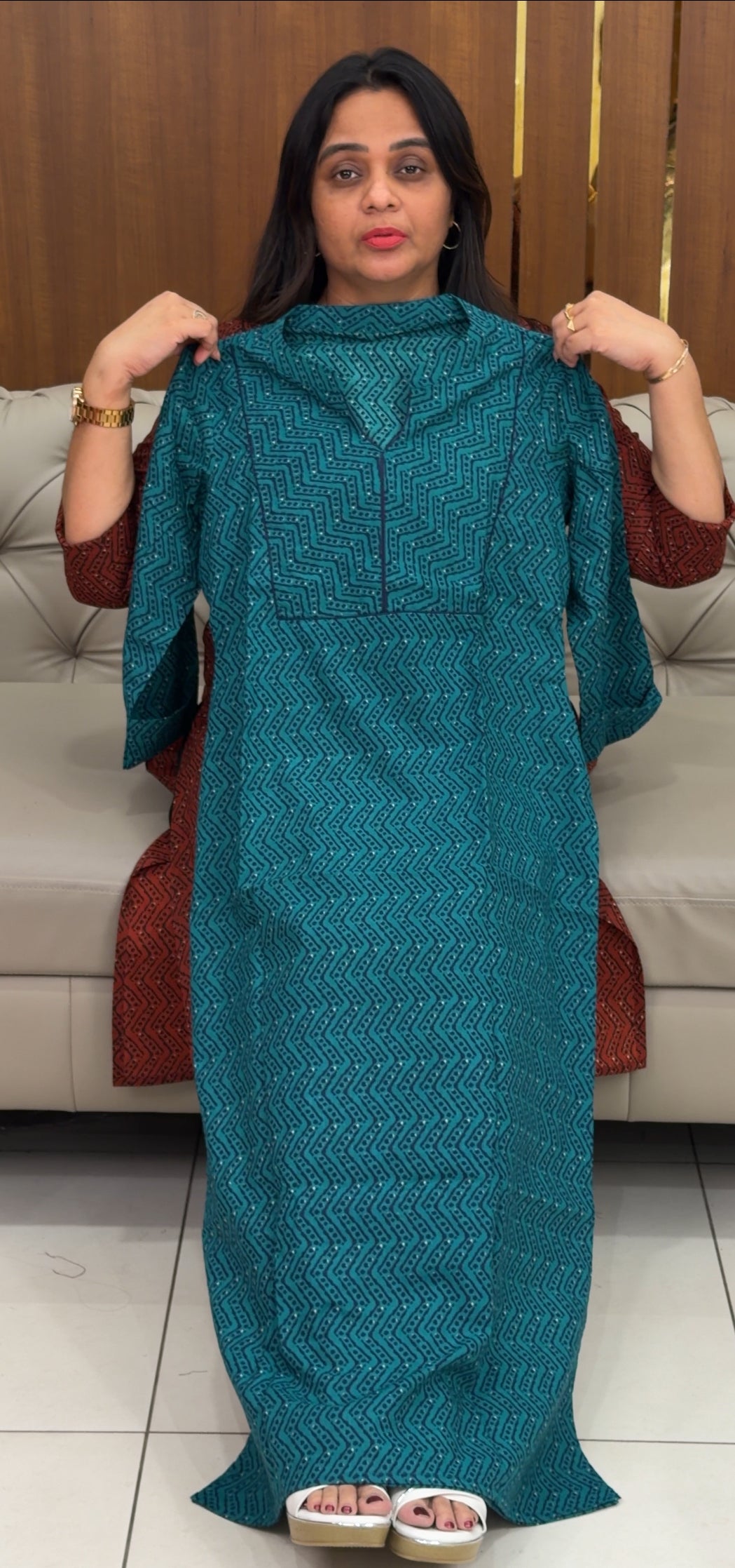 IHA'S IN-HOUSE PRINTED SLITTED TOPS - IHA 29071