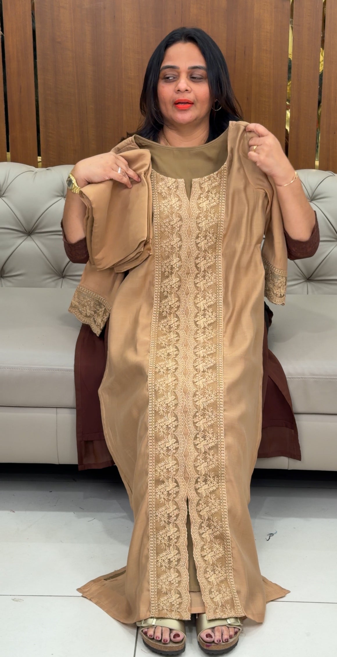 IHA'S IN-HOUSE MULCHANDERI SLITTED TOP AND DUPATTA - IHA 29861