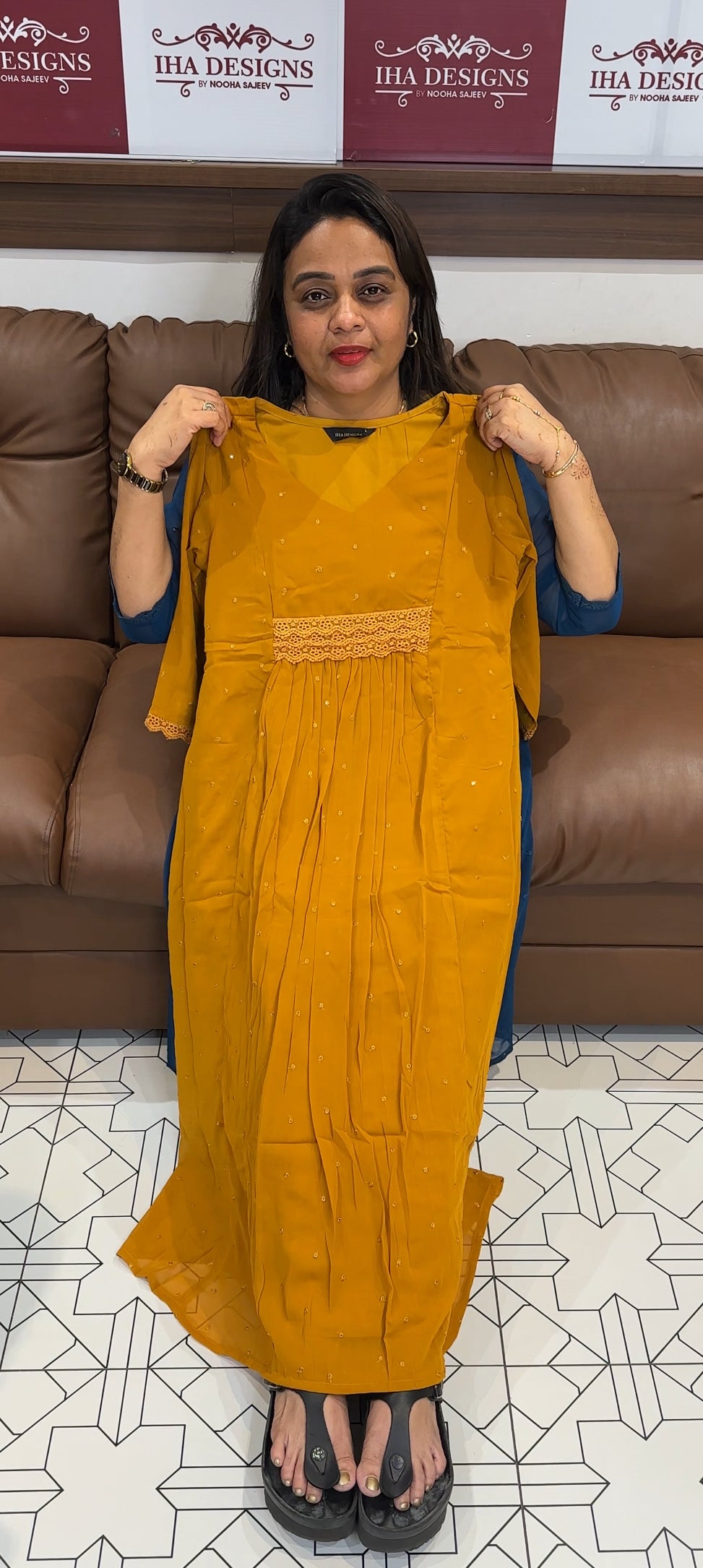IHA'S IN-HOUSE DESIGNER ALINE TOPS  - IHA 23957