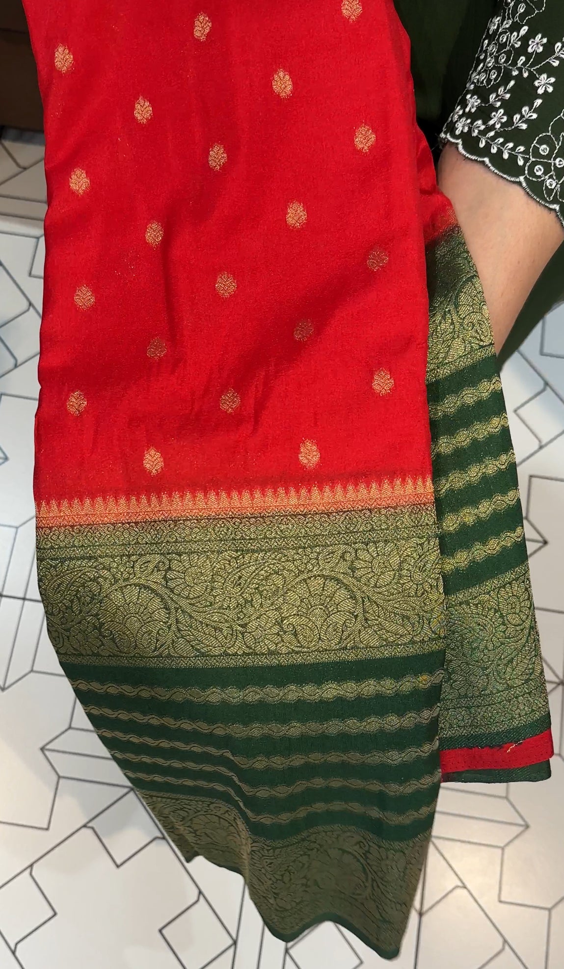 SEMI BANARASI SAREES - IHA 19654