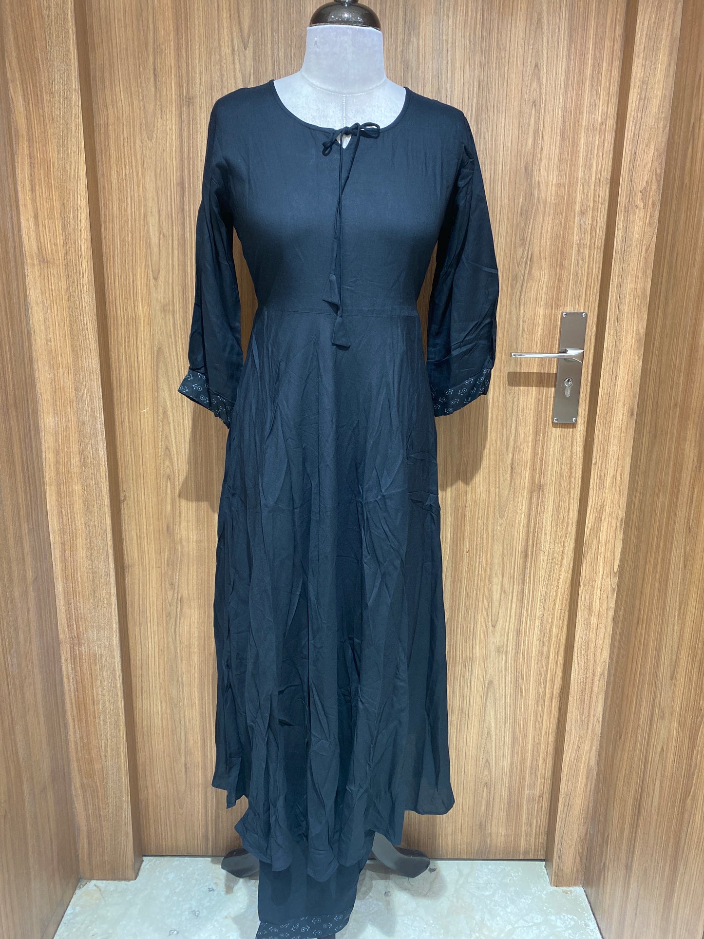 OFFER SALES TOP AND BOTTOM - IHA 27057
