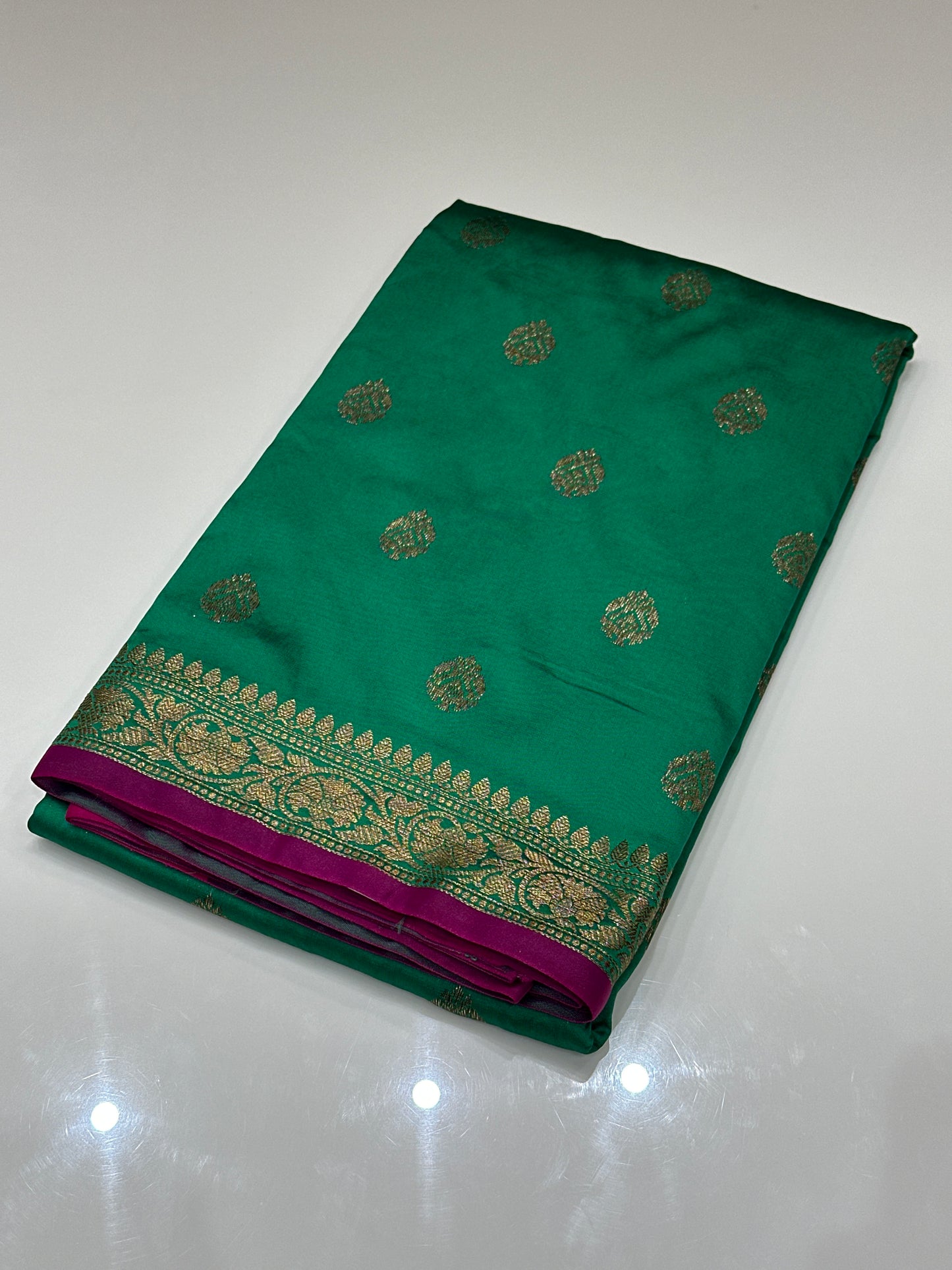 OFFER SALES SAREES - IHA 27182