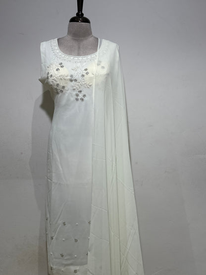 OFFER SALES READY TO WEAR SETS  -  IHA 35622