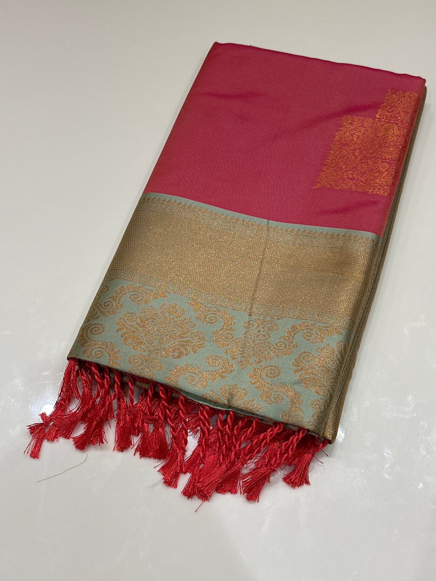 OFFER SALES SAREES - IHA 27178