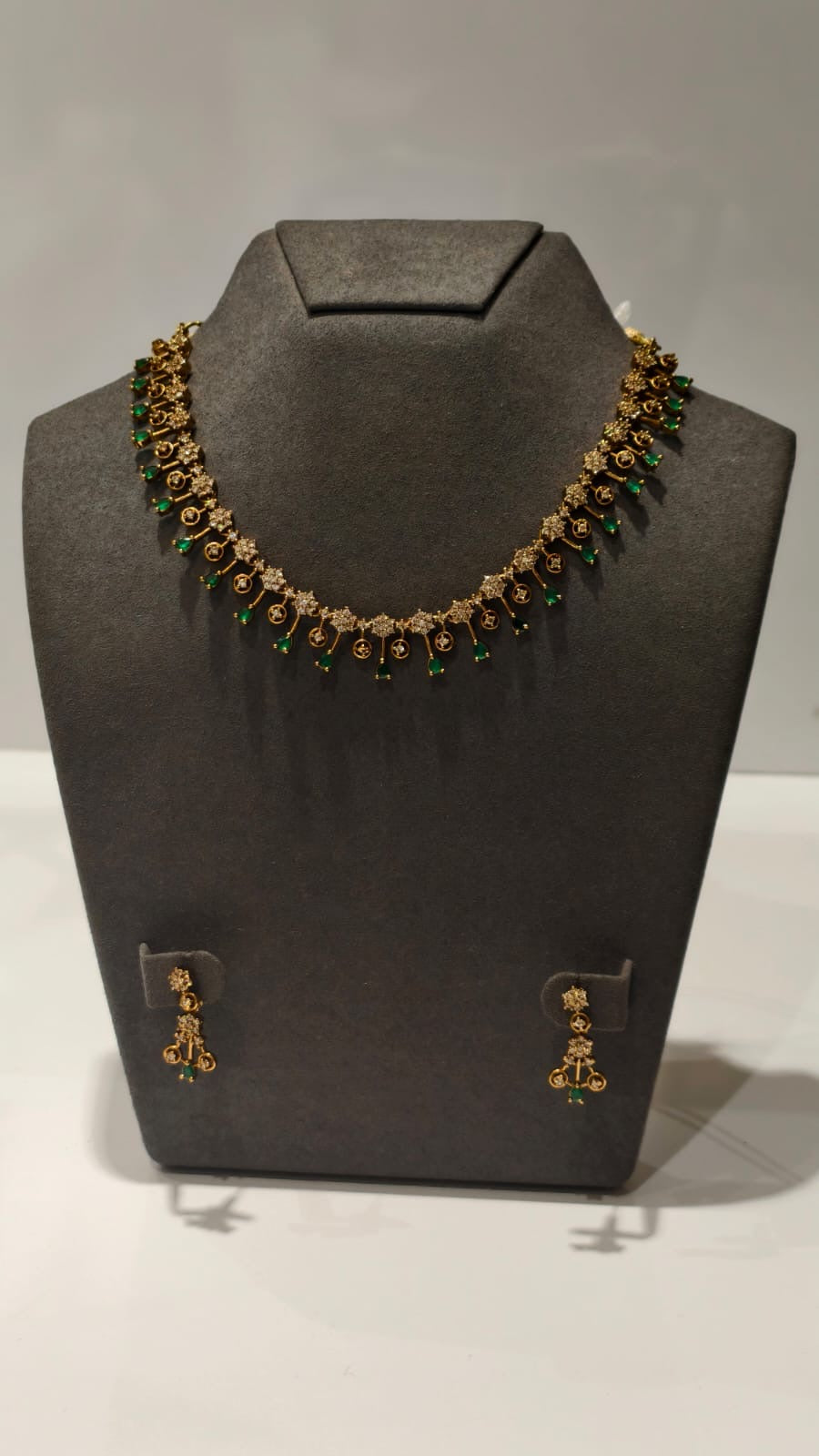 DESIGNER NECKLACE SETS - IHA 35831