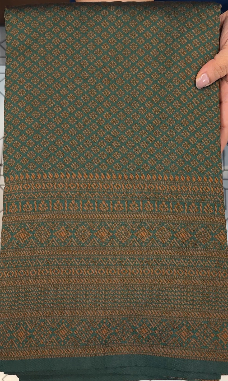 BUDGET BUY BANARASI SAREES - IHA 18260