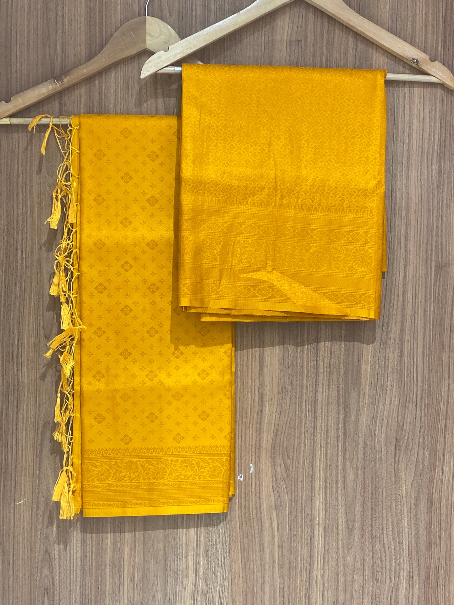 OFFER SALES UNSTITCHED SALWAR SUITS - IHA 26991