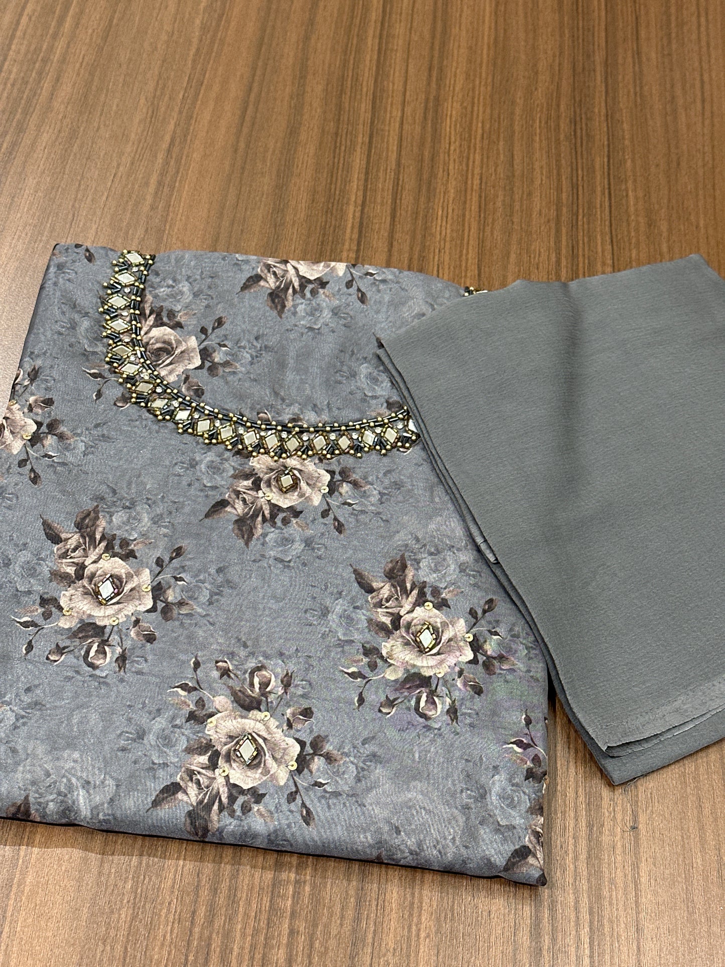 OFFER SALES UNSTITCHED SALWAR SUITS -  IHA 33937