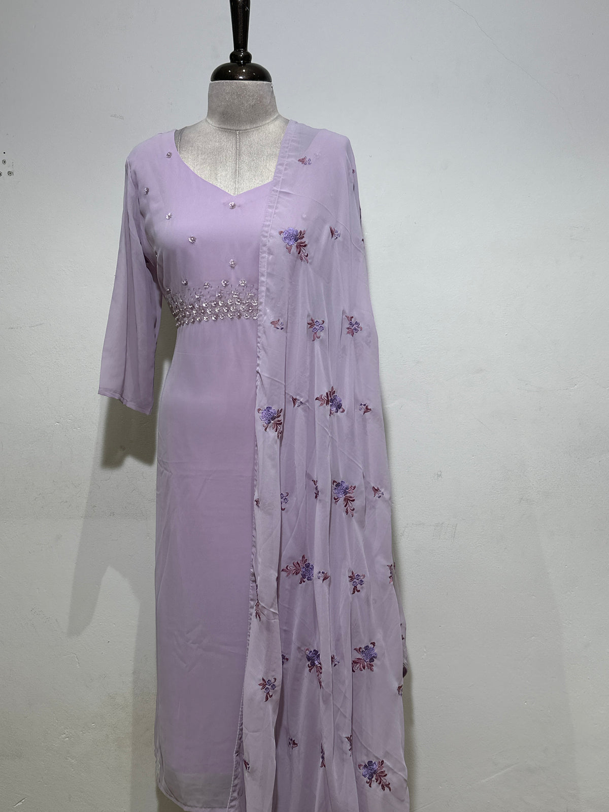 OFFER SALES READY TO WEAR SETS  -  IHA 35622