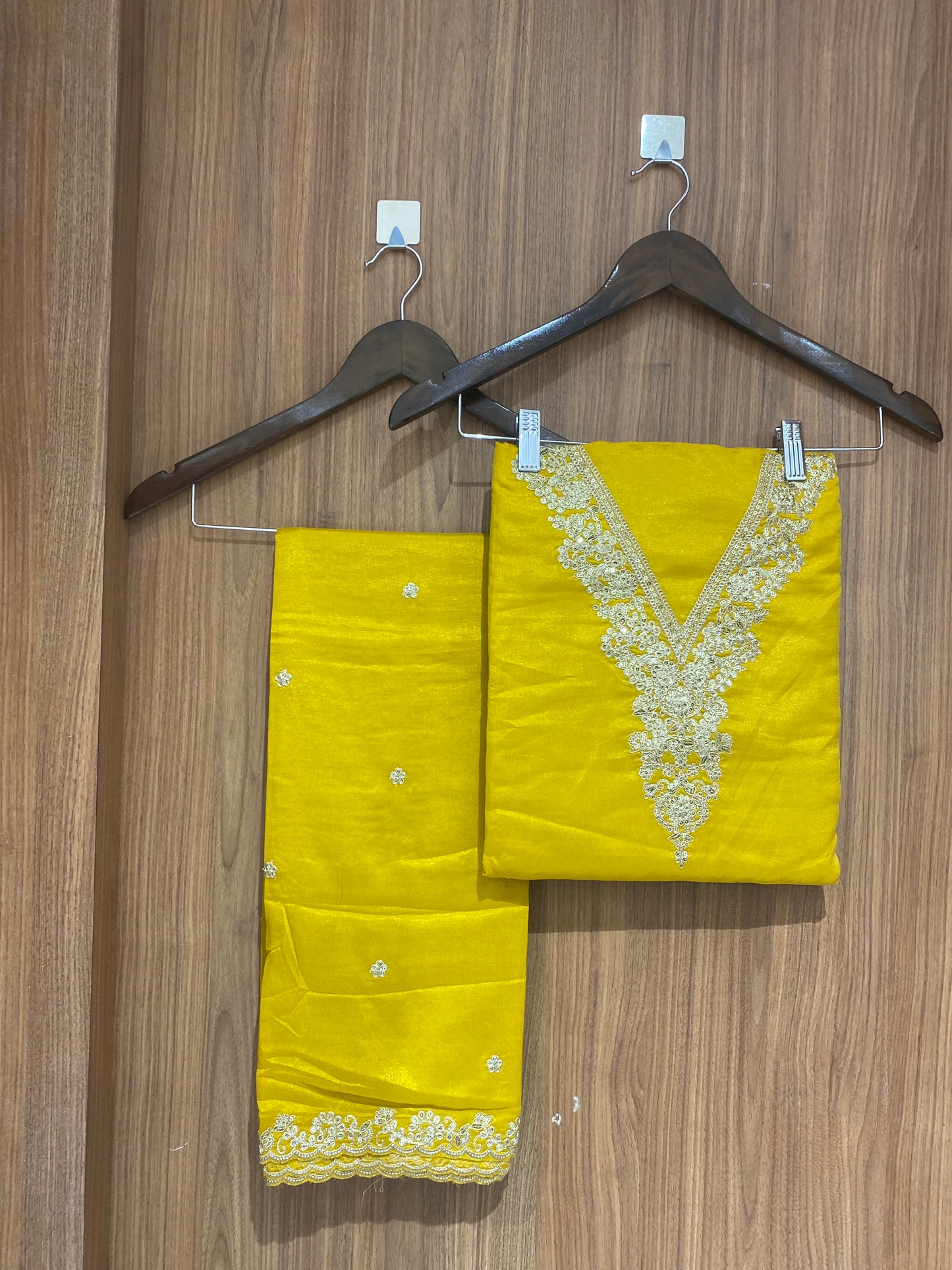 OFFER SALES UNSTITCHED SALWAR SUITS - IHA 26889