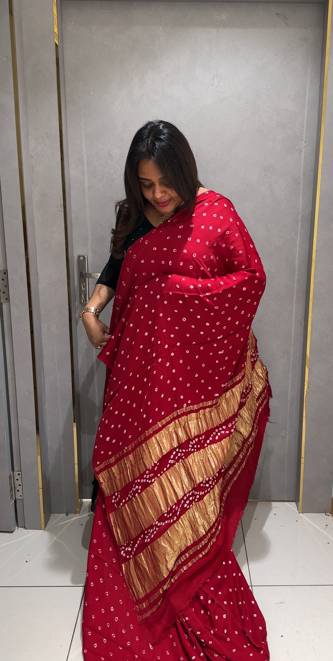 BANDANI SAREES - IHA 24420