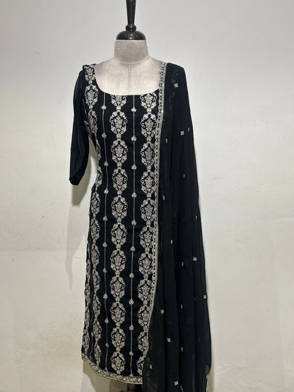 OFFER SALES READY TO WEAR SETS  -  IHA 35622