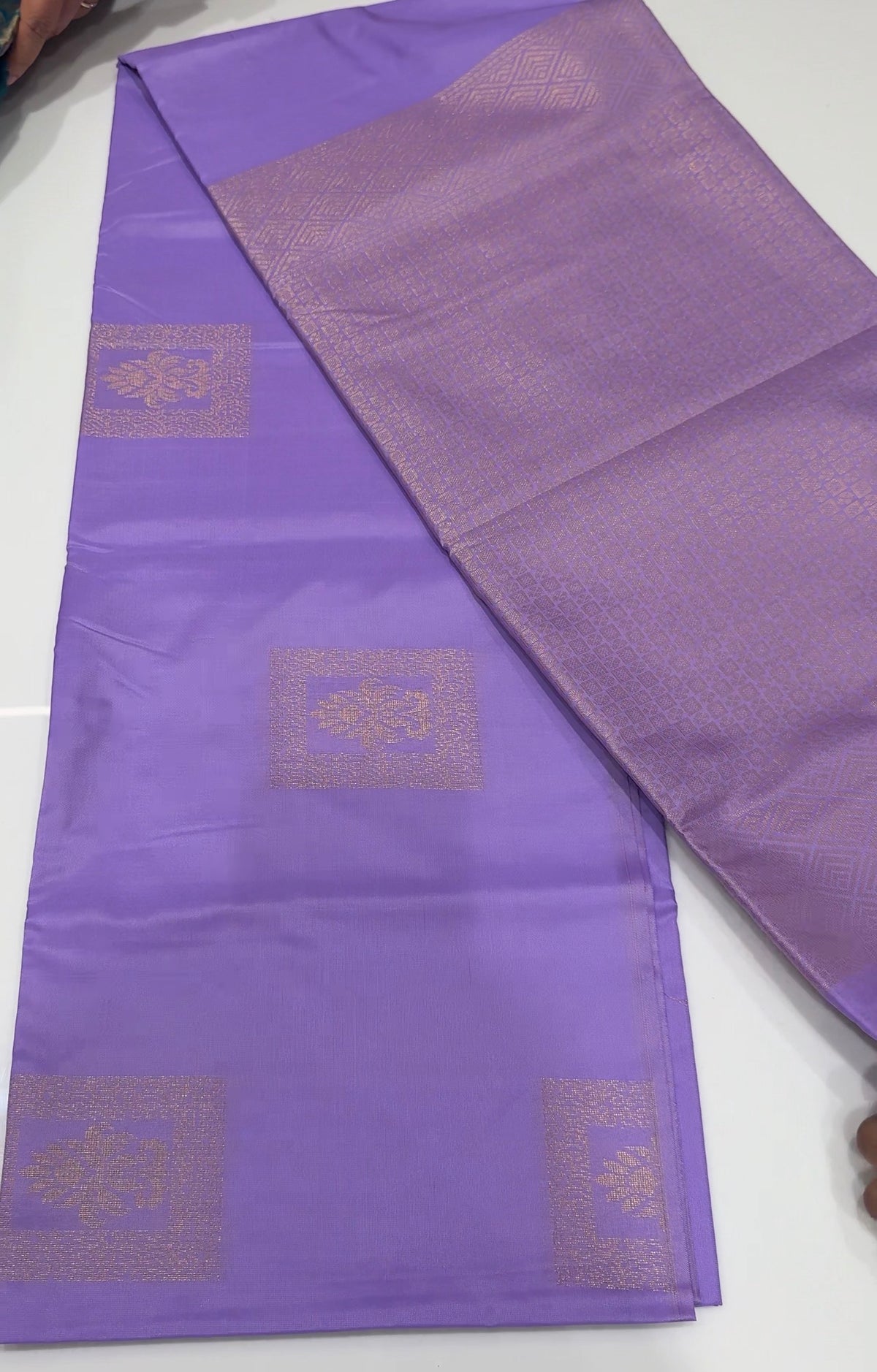 OFFER SALES SAREES - IHA 35439