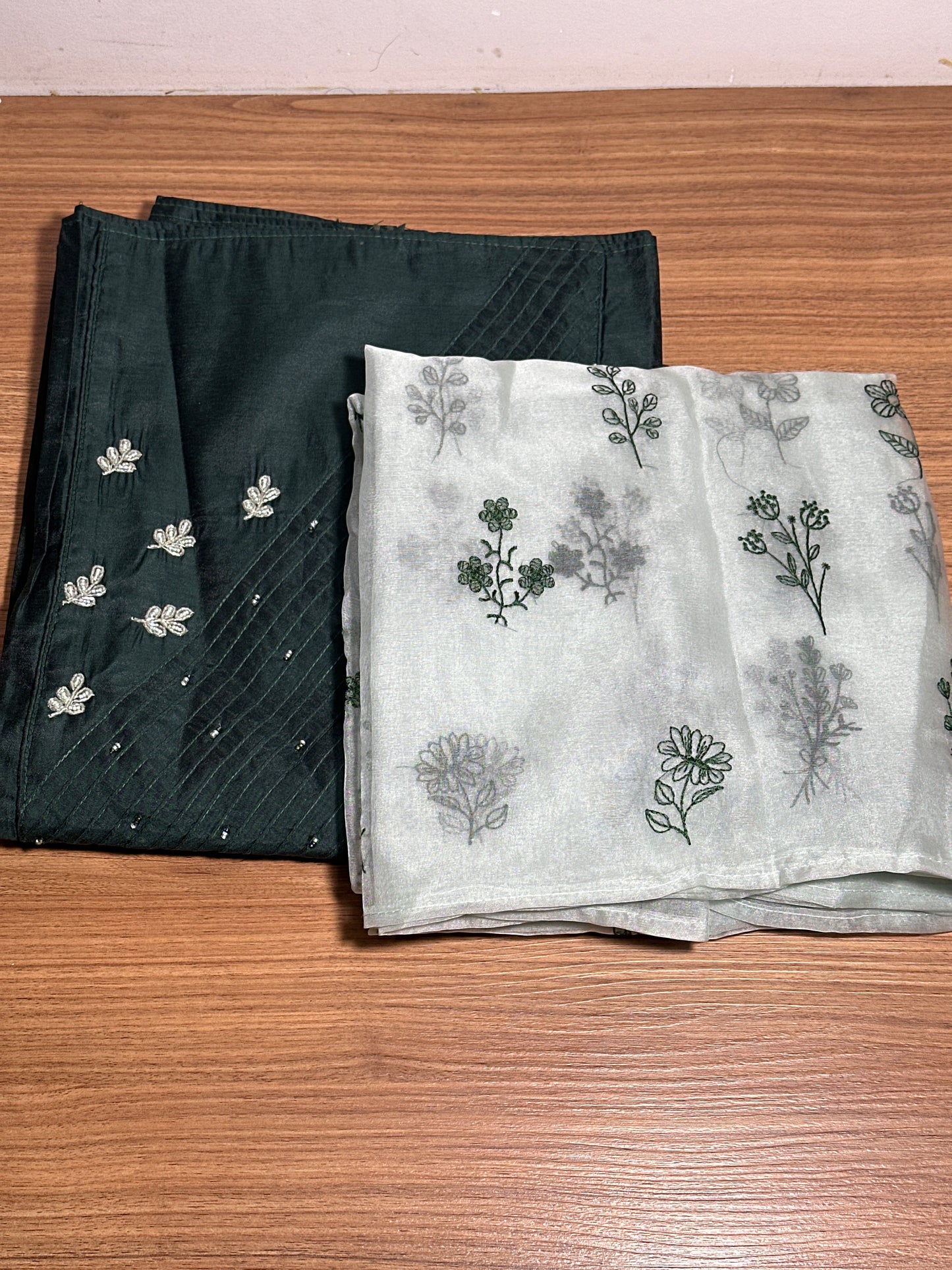 OFFER SALES UNSTITCHED SALWAR SUITS -  IHA 33646