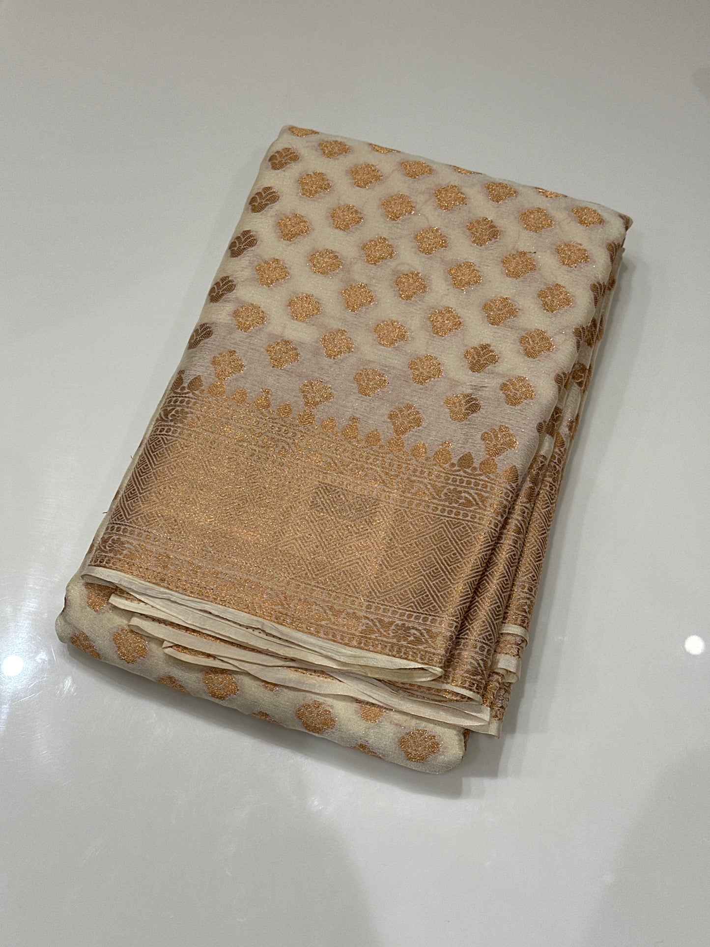 OFFER SALES SAREES - IHA 27131