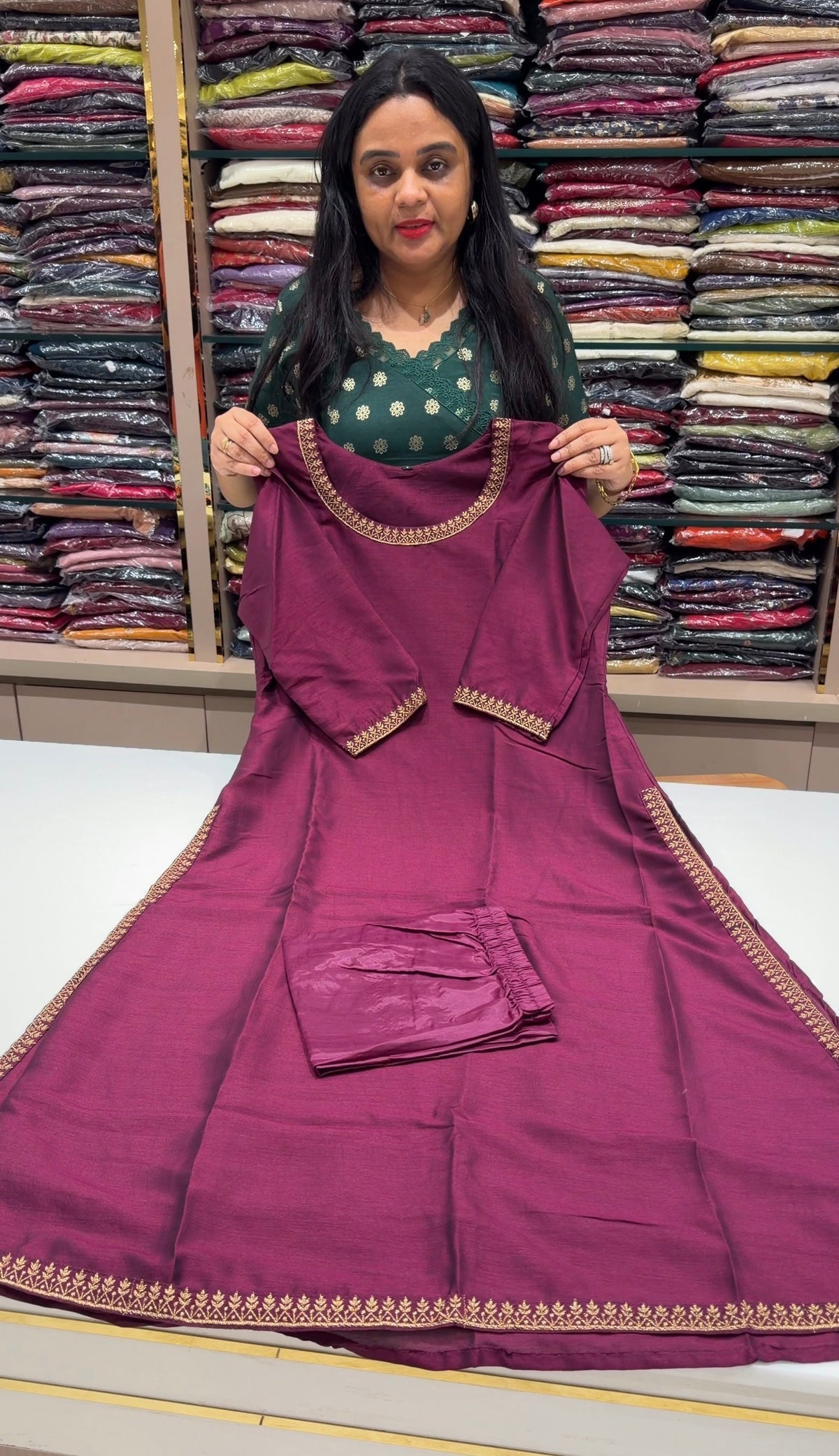 OFFER SALES READY TO WEAR SETS - IHA 35344