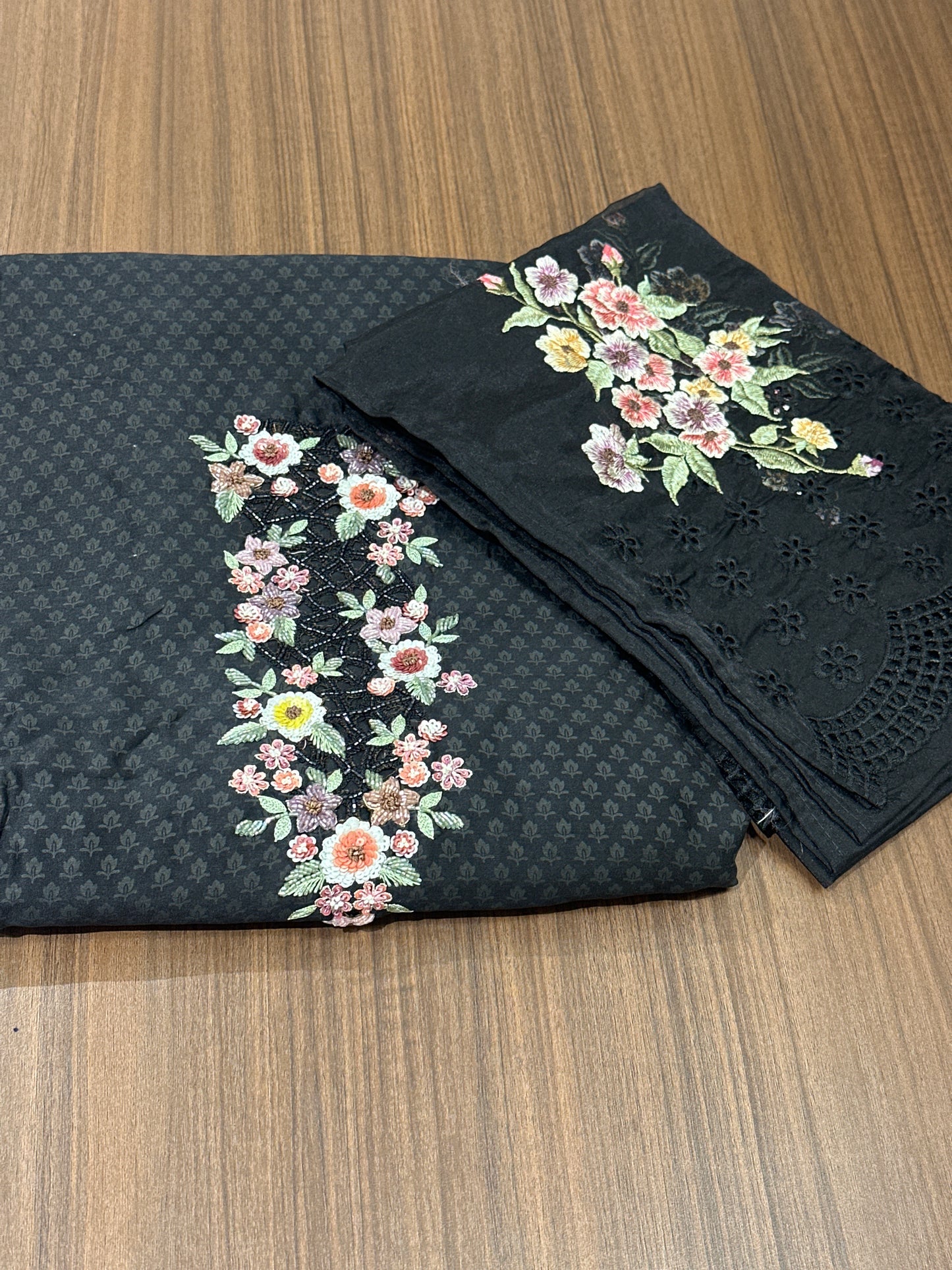 OFFER SALES UNSTITCHED SALWAR SUITS -  IHA 33862