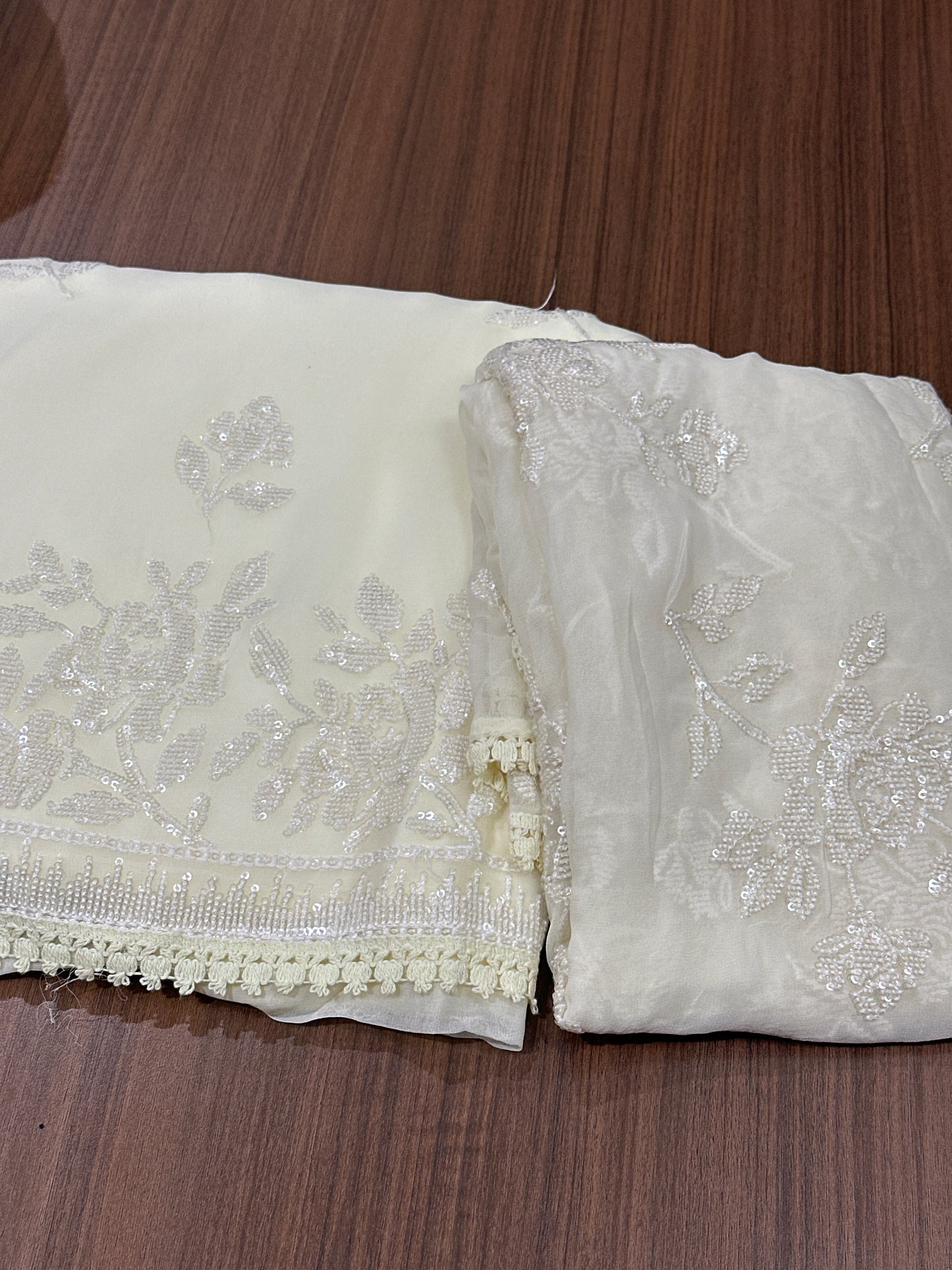 OFFER SALES UNSTITCHED SALWAR SUITS -  IHA 33937