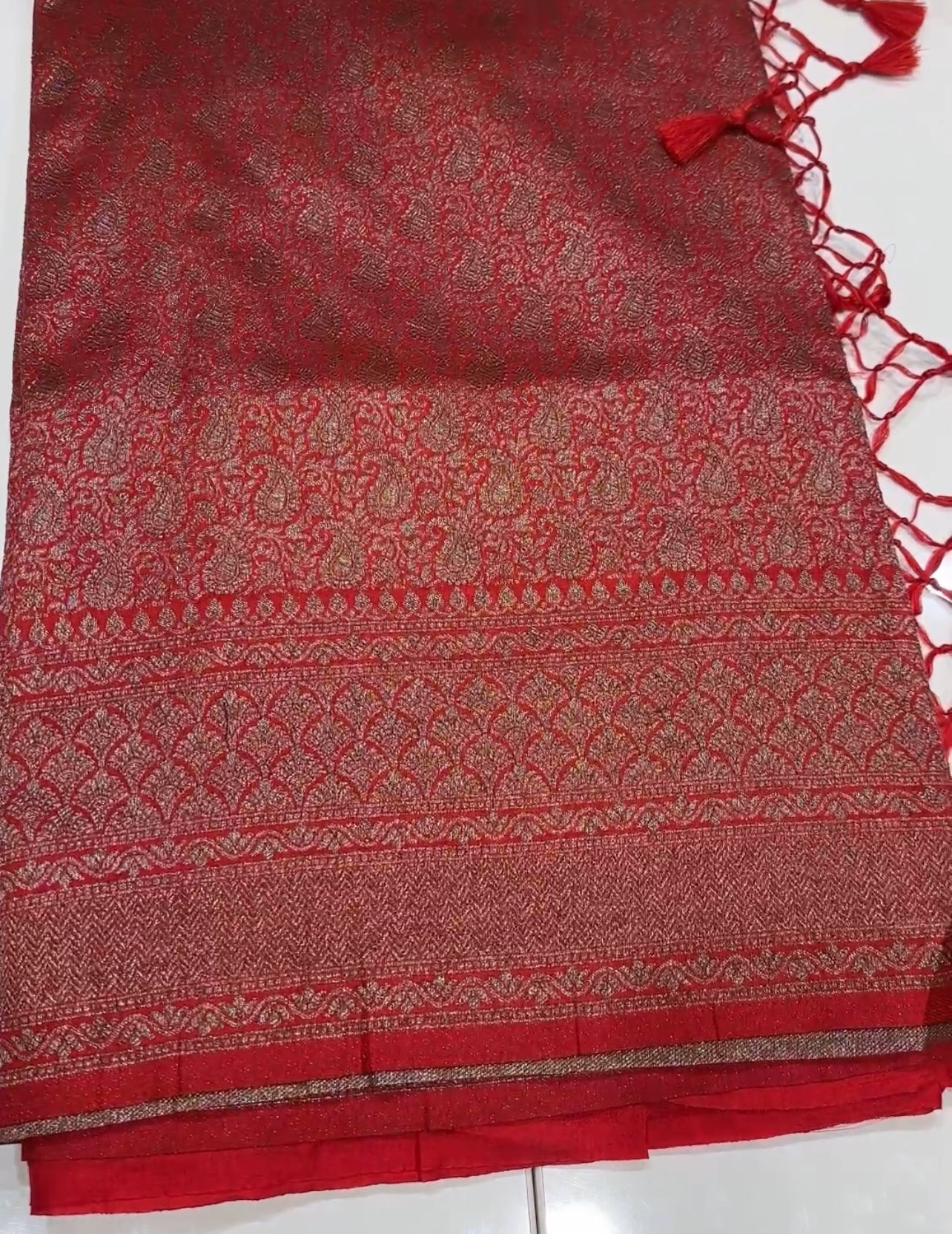 SEMI KATAN SAREE - IHA 19085