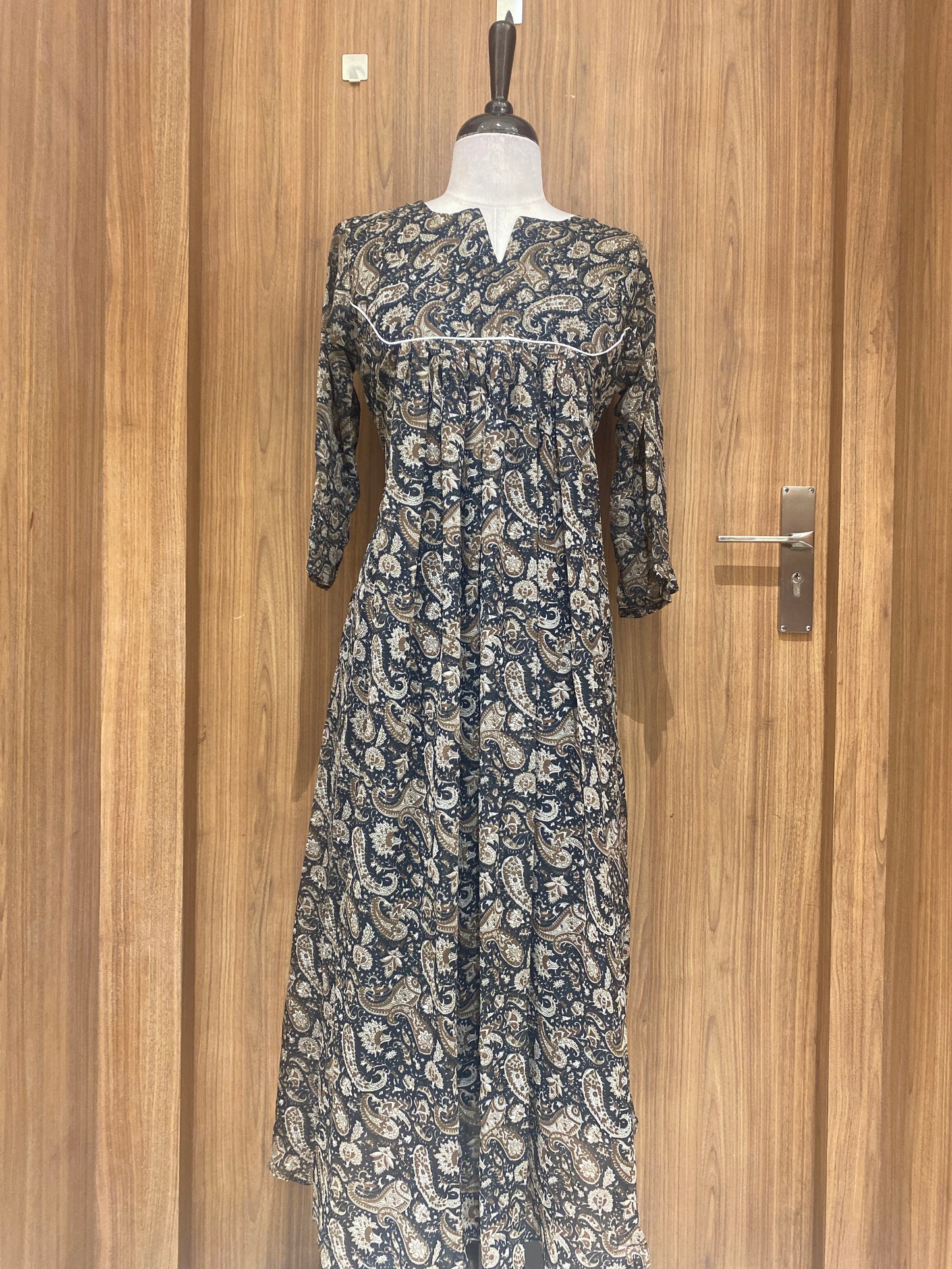 OFFER SALES TOPS COLLECTIONS - IHA 26995